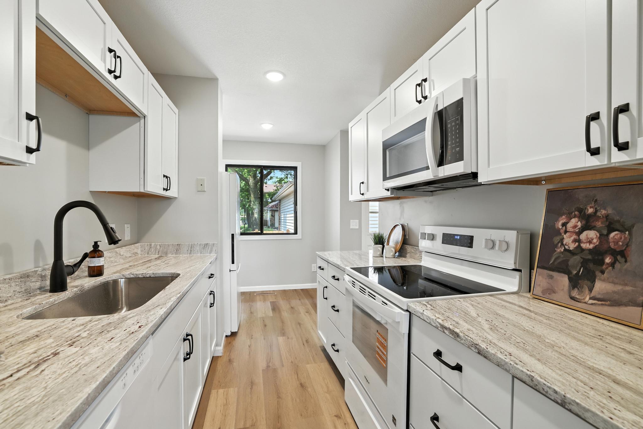 186 Bridlewood Drive Property Photo 8