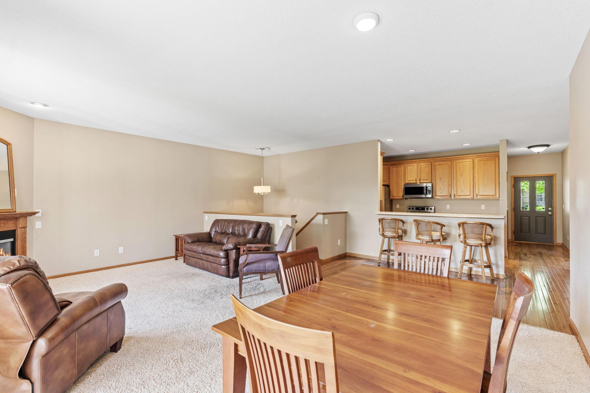 1111 Iris Drive Property Photo 5