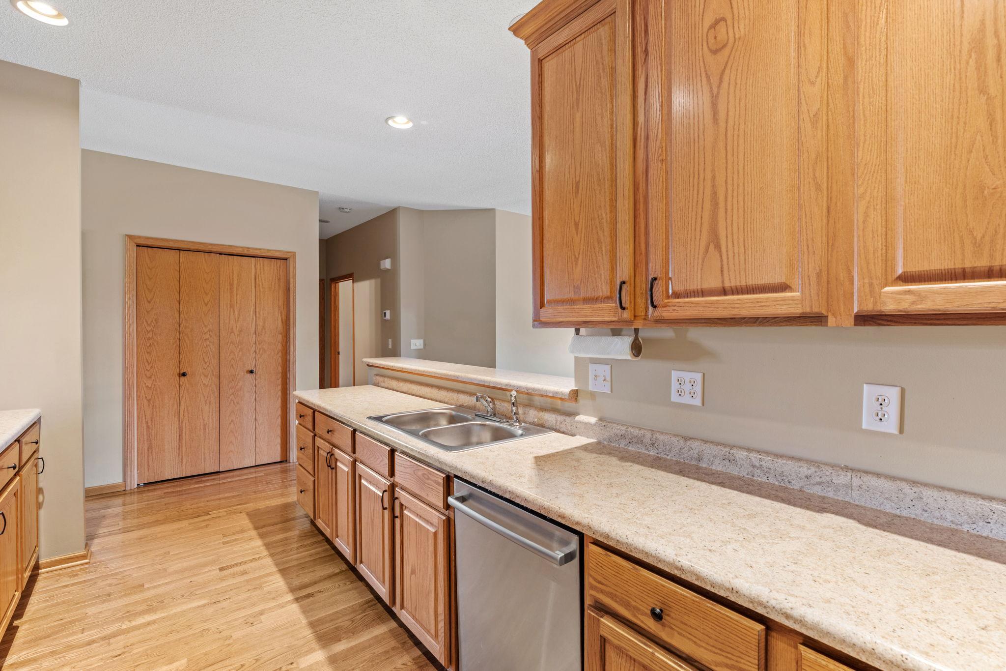 1111 Iris Drive Property Photo 14