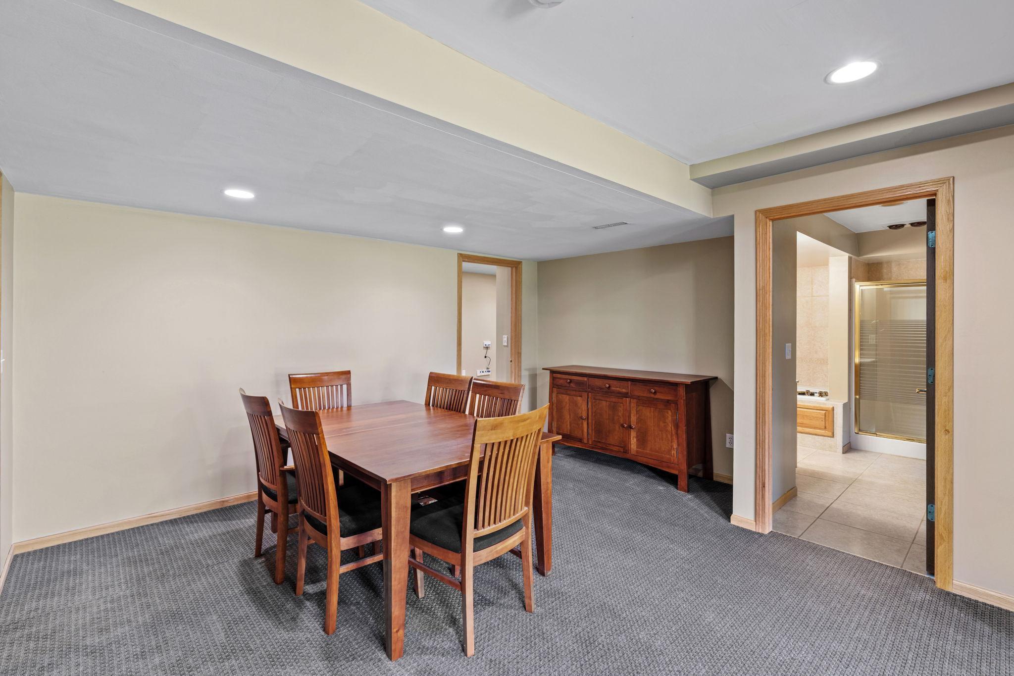 1111 Iris Drive Property Photo 27