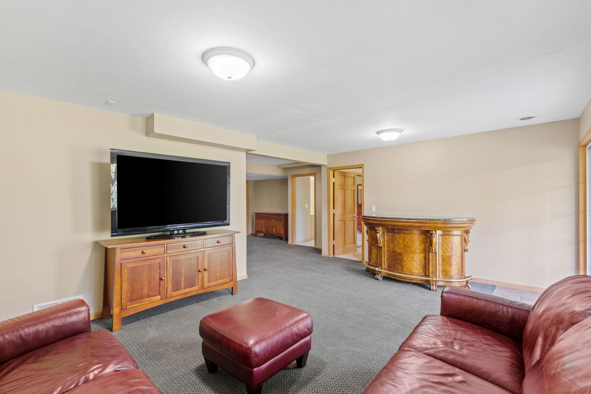 1111 Iris Drive Property Photo 32