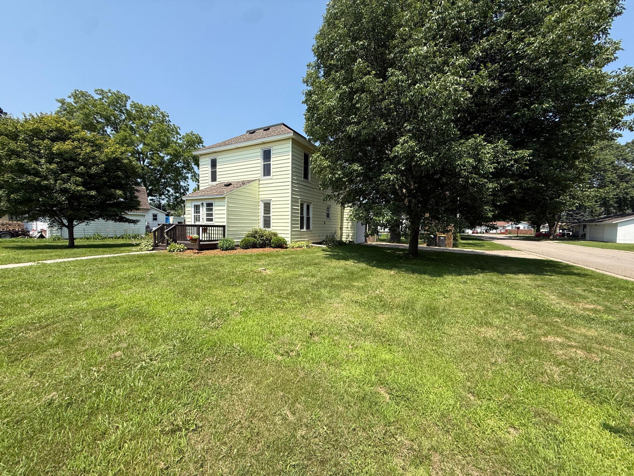 300 Ellington Street Property Photo 1