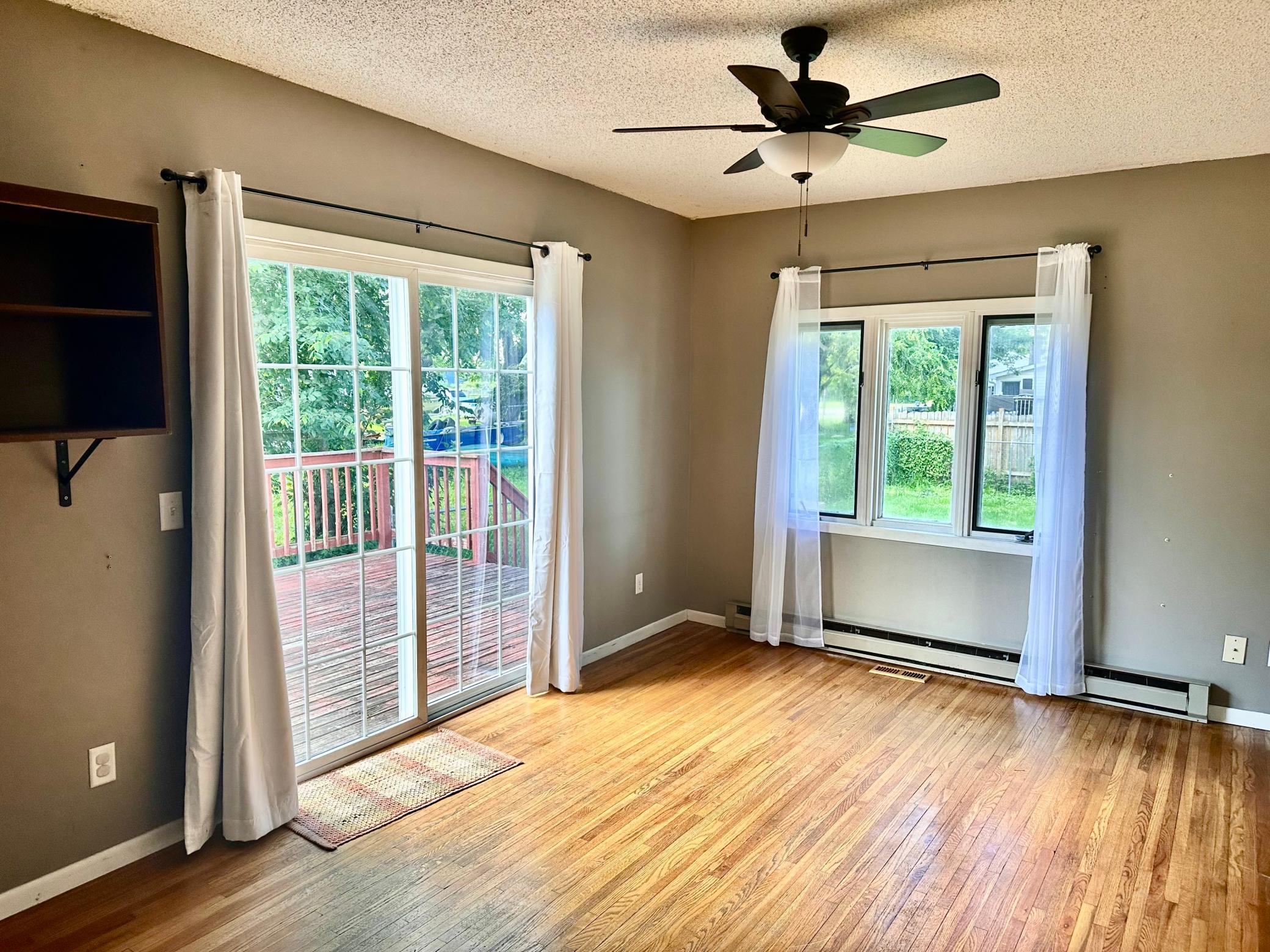 300 Ellington Street Property Photo 7