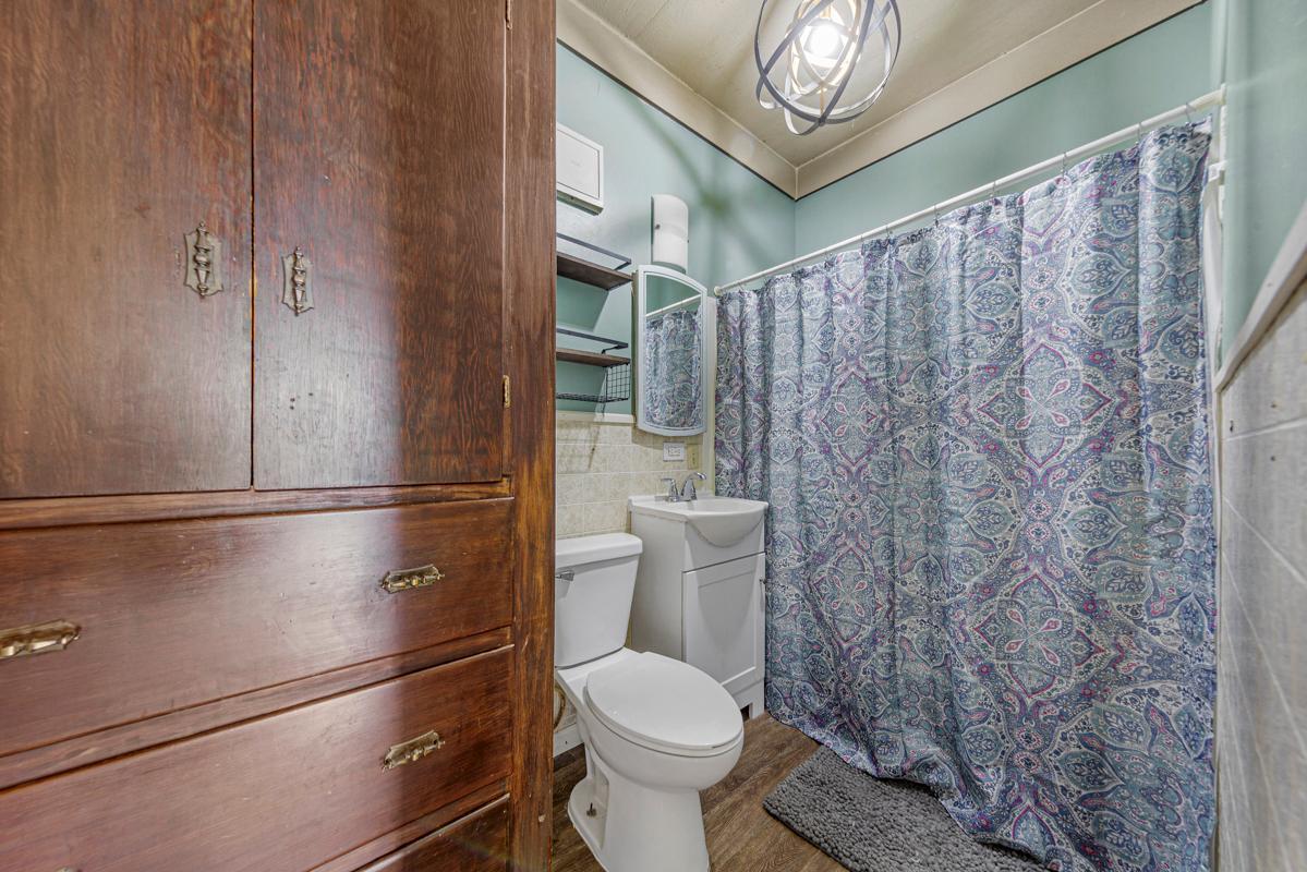 300 Ellington Street Property Photo 8