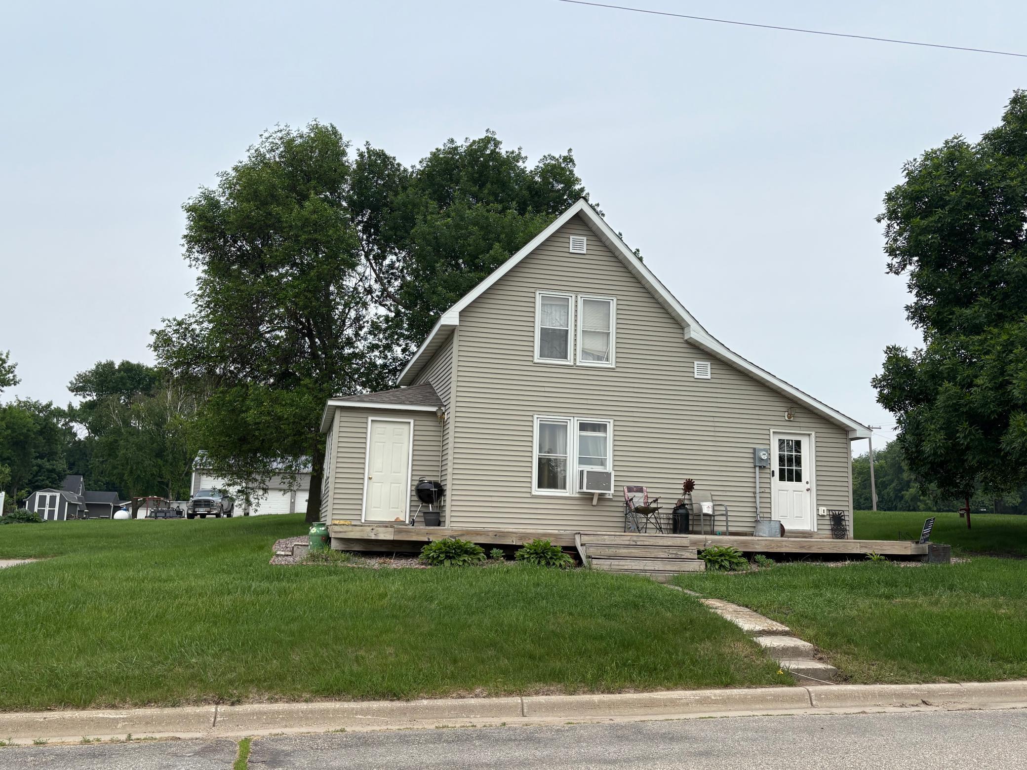 104 5 Street
