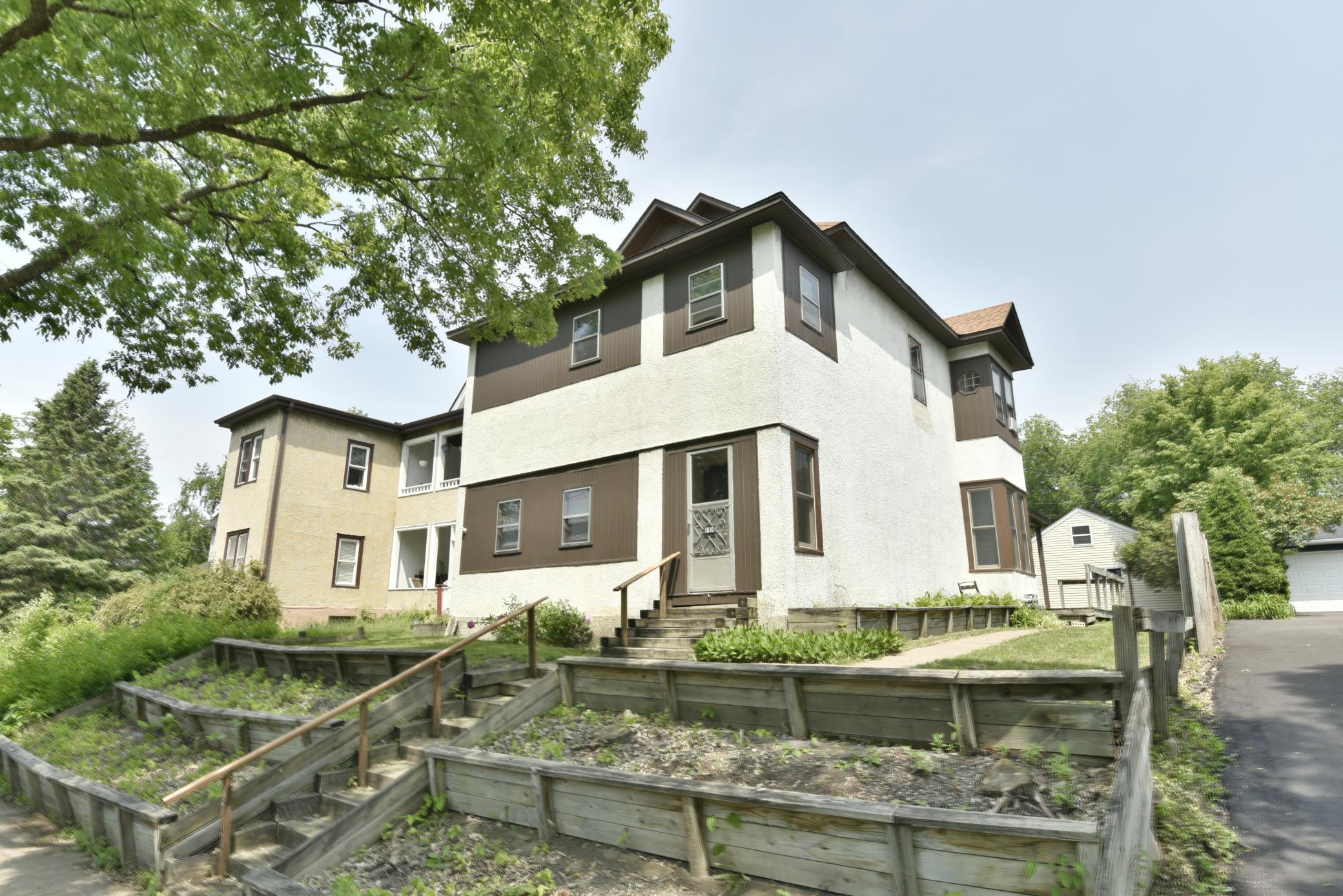 1810 Chestnut Avenue Property Photo
