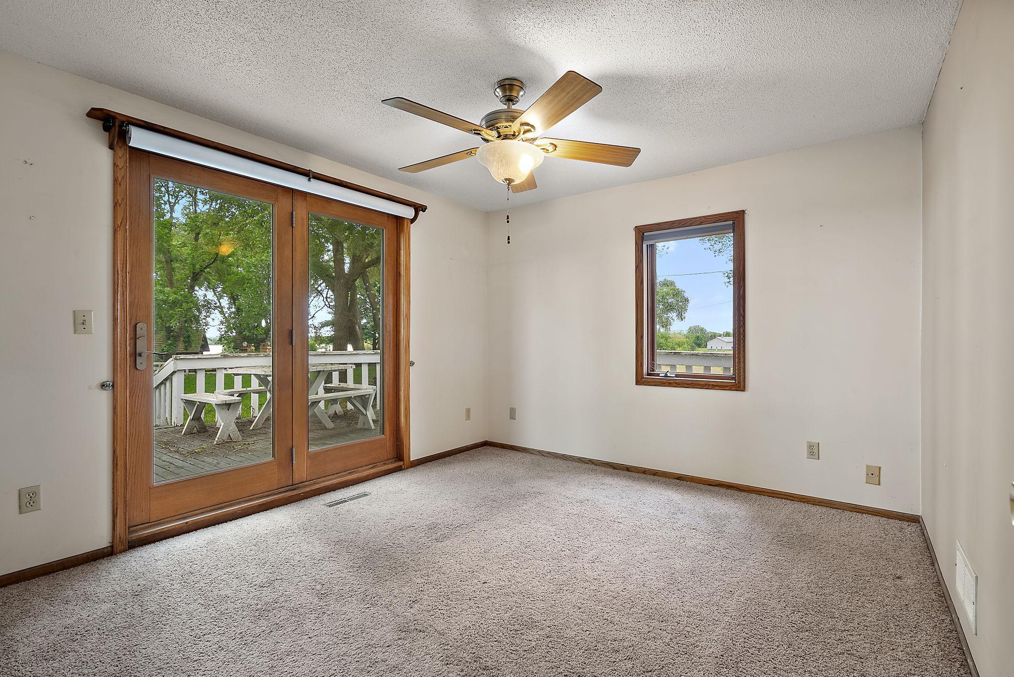 18121 N Diamond Lake Road Property Photo 14