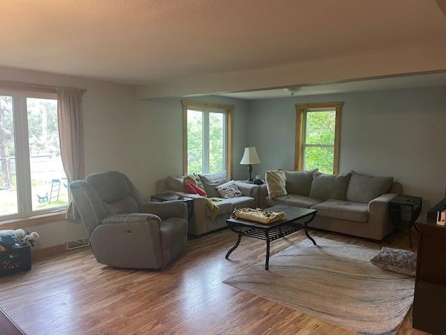 806 Central Avenue N Property Photo 6