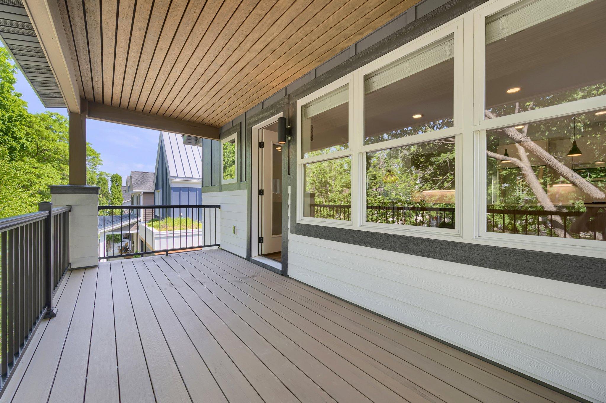 5337 Drew Avenue Property Photo 3