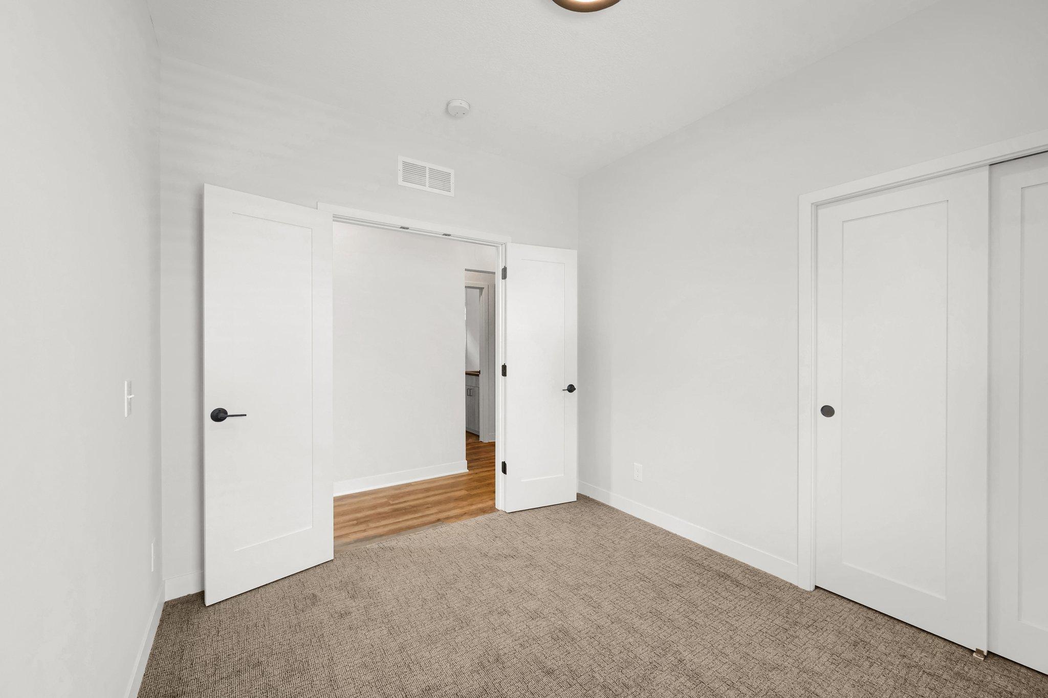 5337 Drew Avenue Property Photo 22