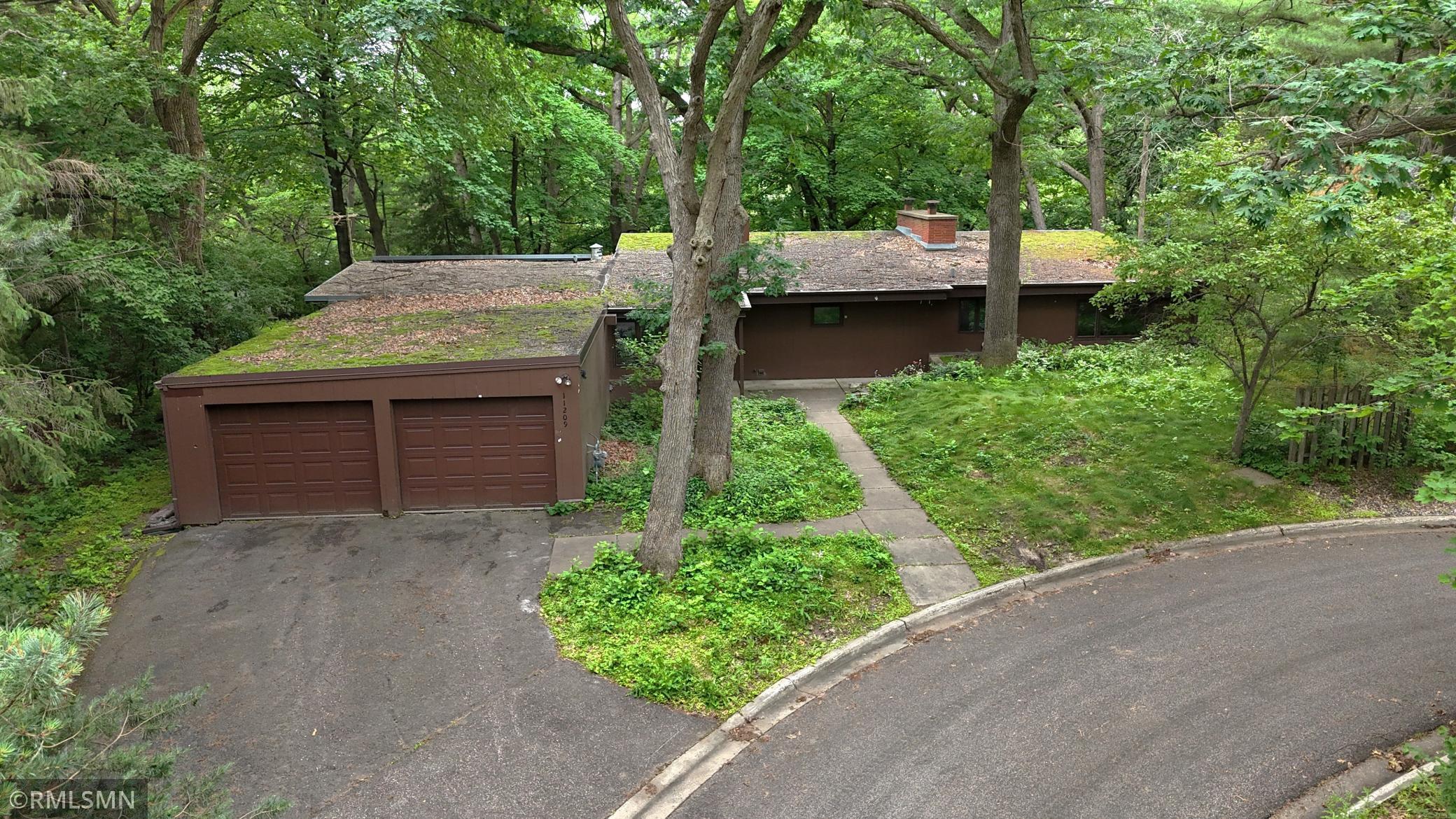 11209 Oak Ridge Lane Property Photo 1