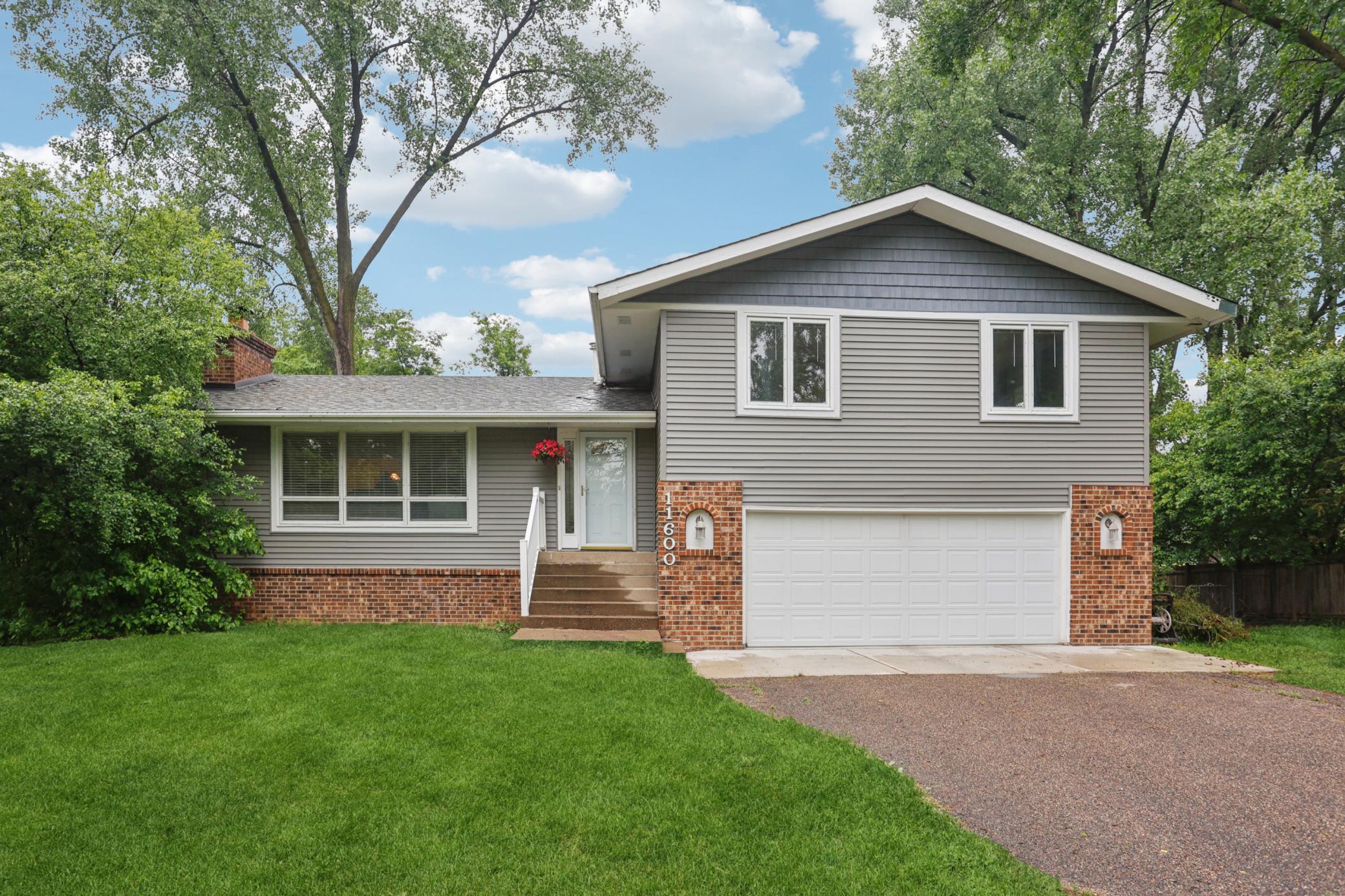 11600 Oberlin Road Property Photo 1