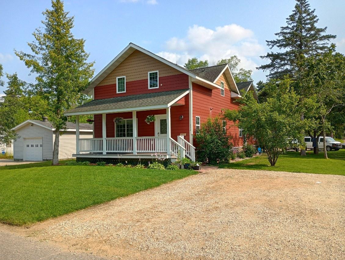 232 2nd Street Property Photo 1