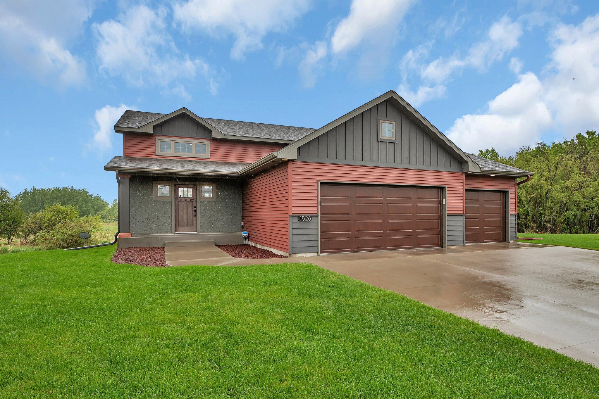 1526 Prairie View Lane Property Photo 1