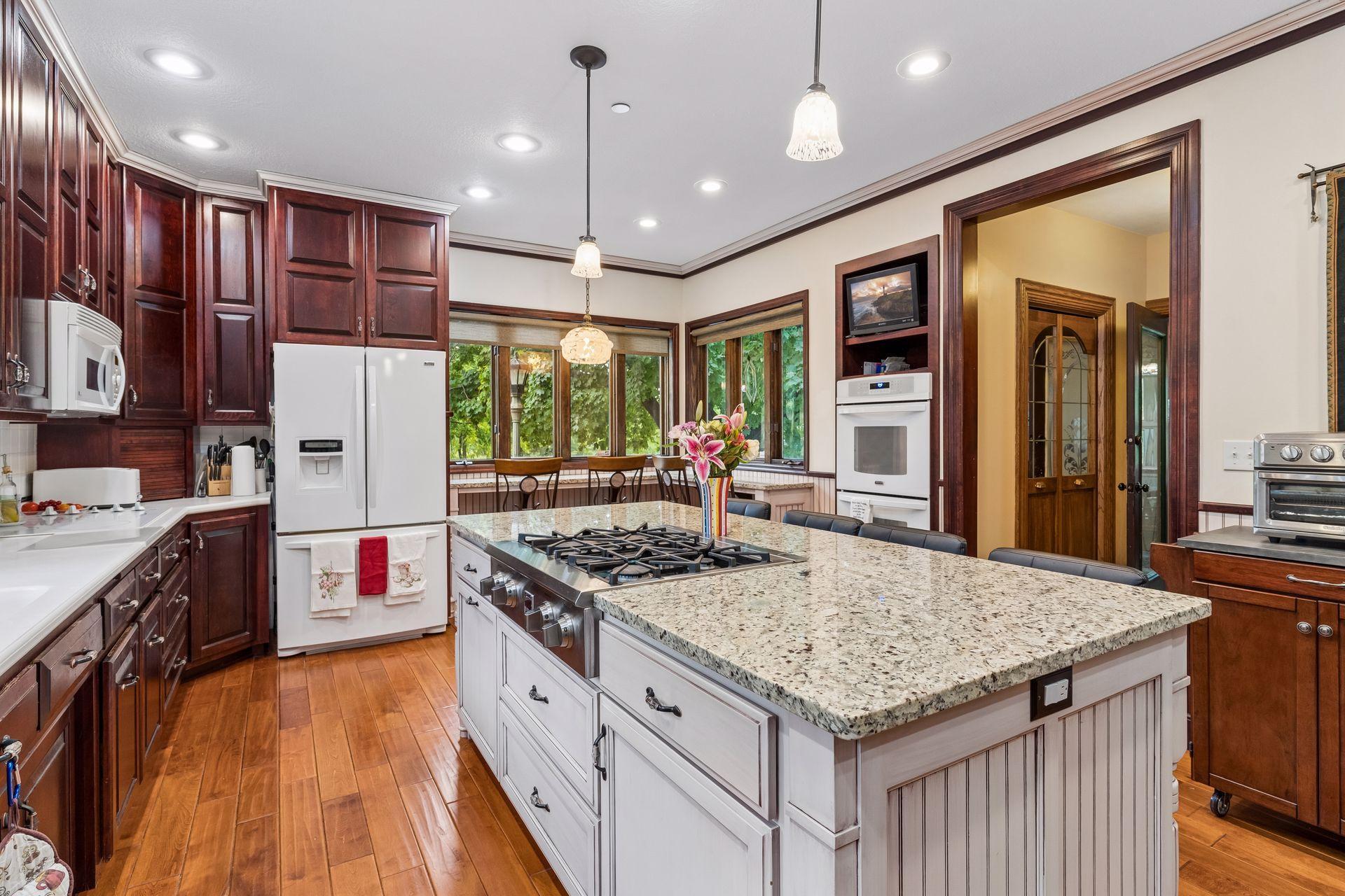 8 Bates Avenue Property Photo 25