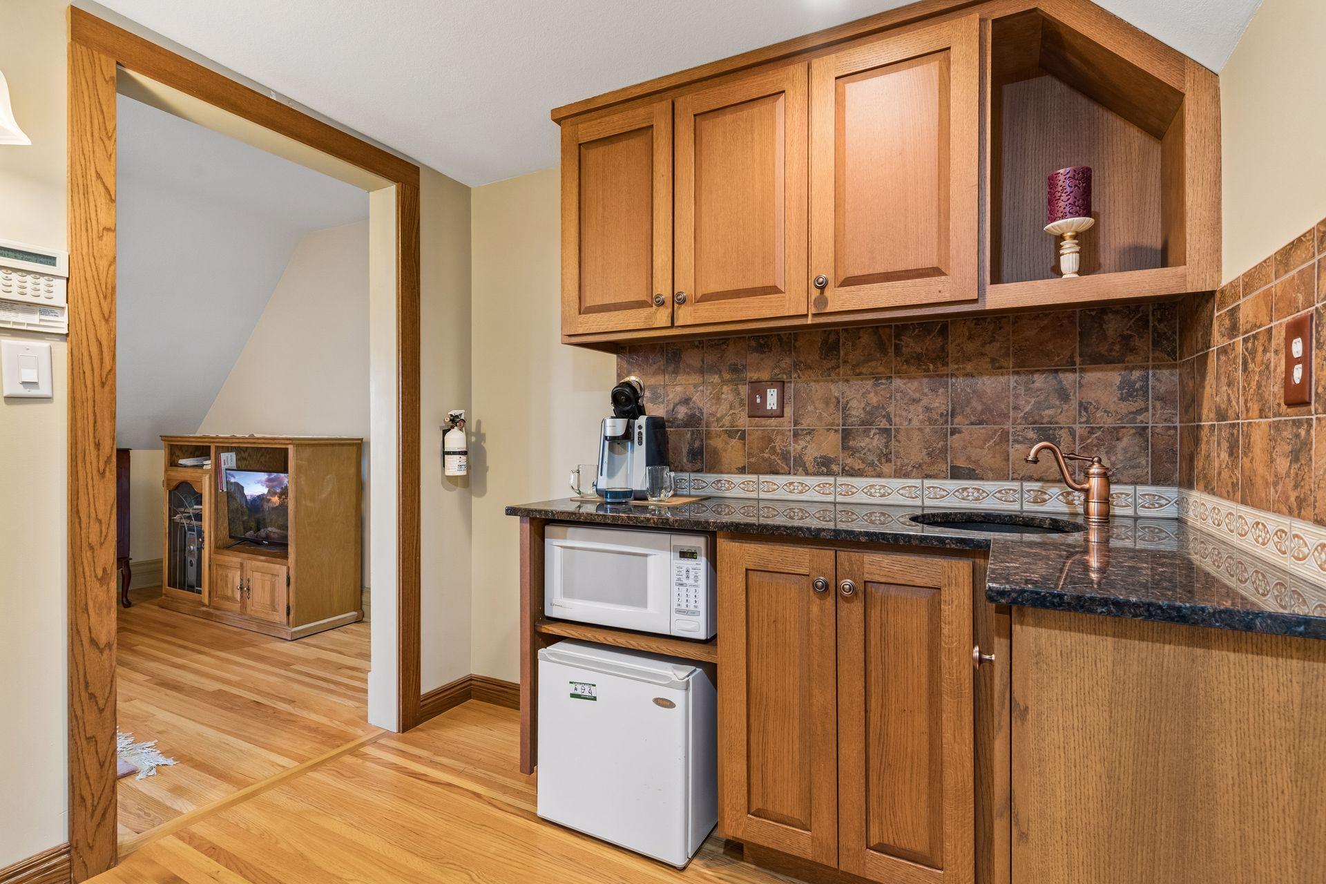 8 Bates Avenue Property Photo 49