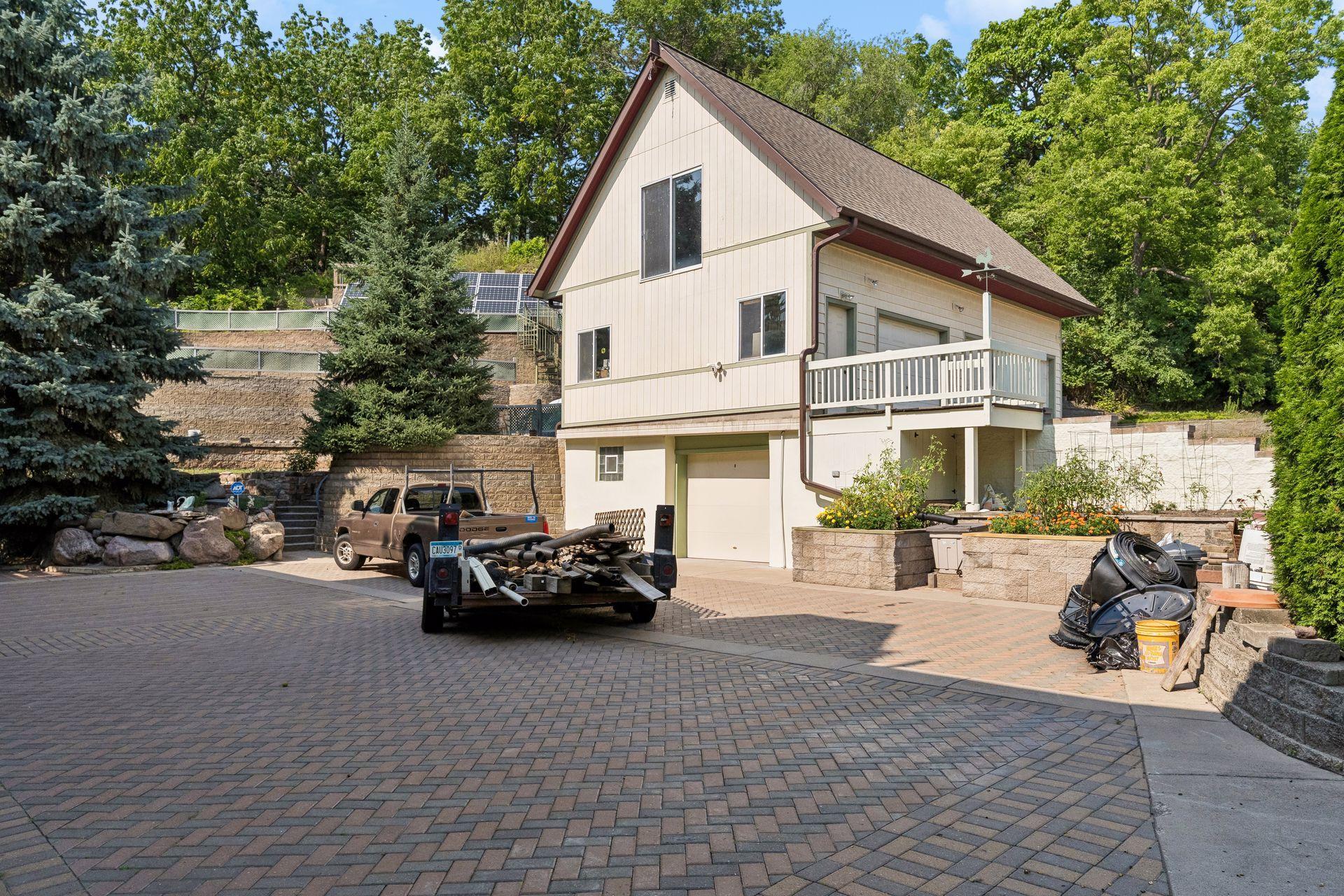 8 Bates Avenue Property Photo 69