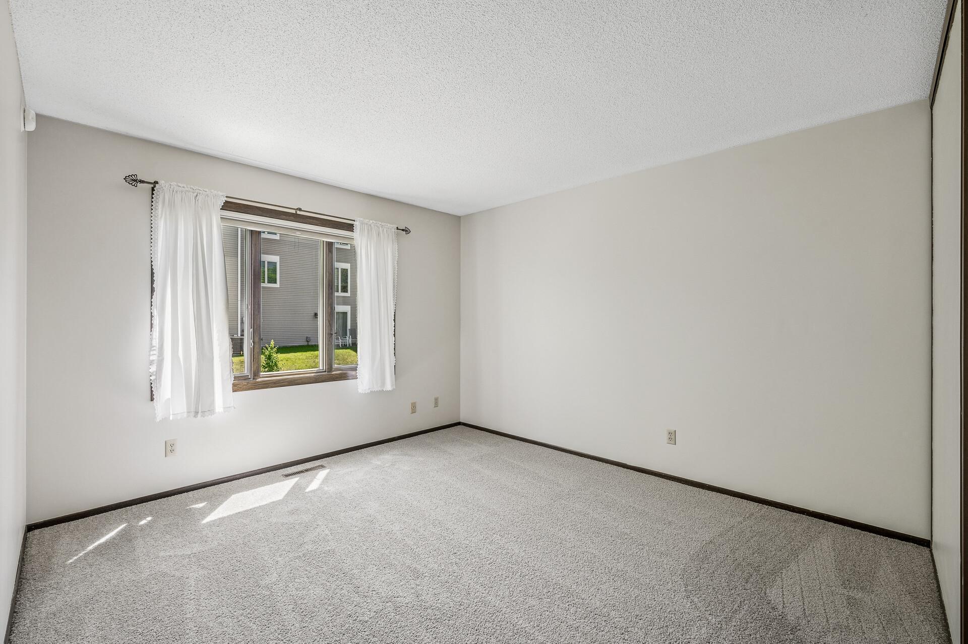 1174 Saint Clair Avenue Property Photo 19
