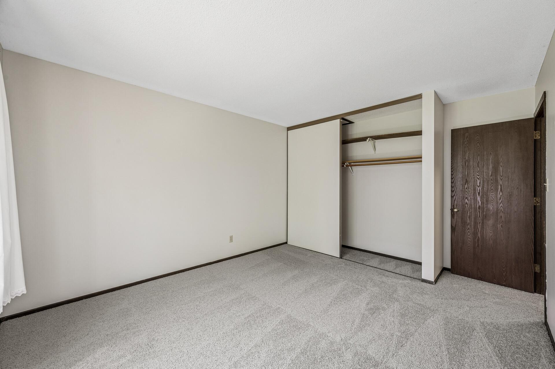 1174 Saint Clair Avenue Property Photo 21