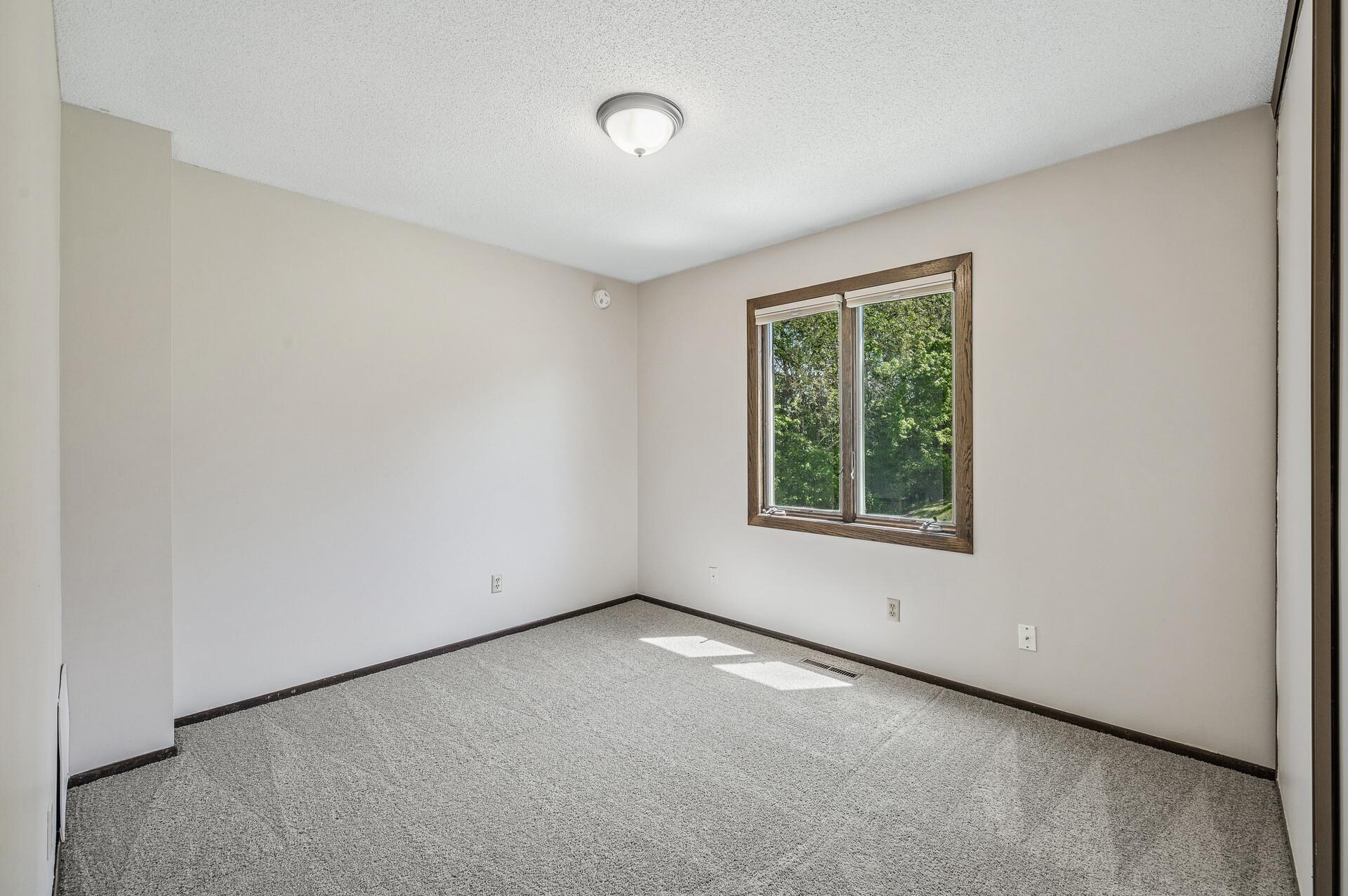 1174 Saint Clair Avenue Property Photo 22