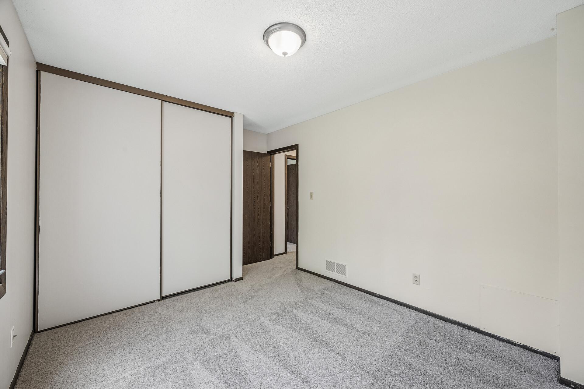 1174 Saint Clair Avenue Property Photo 23