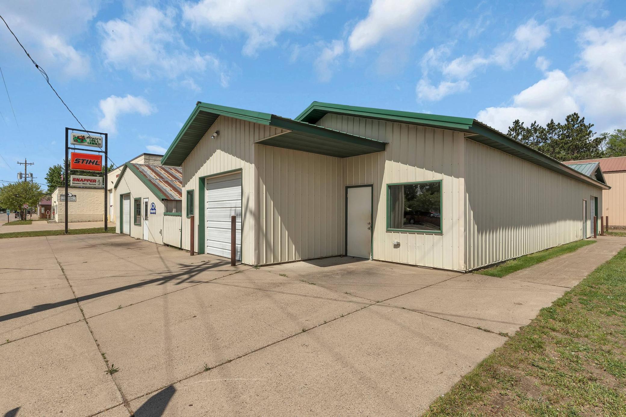 245 Main Street Property Photo