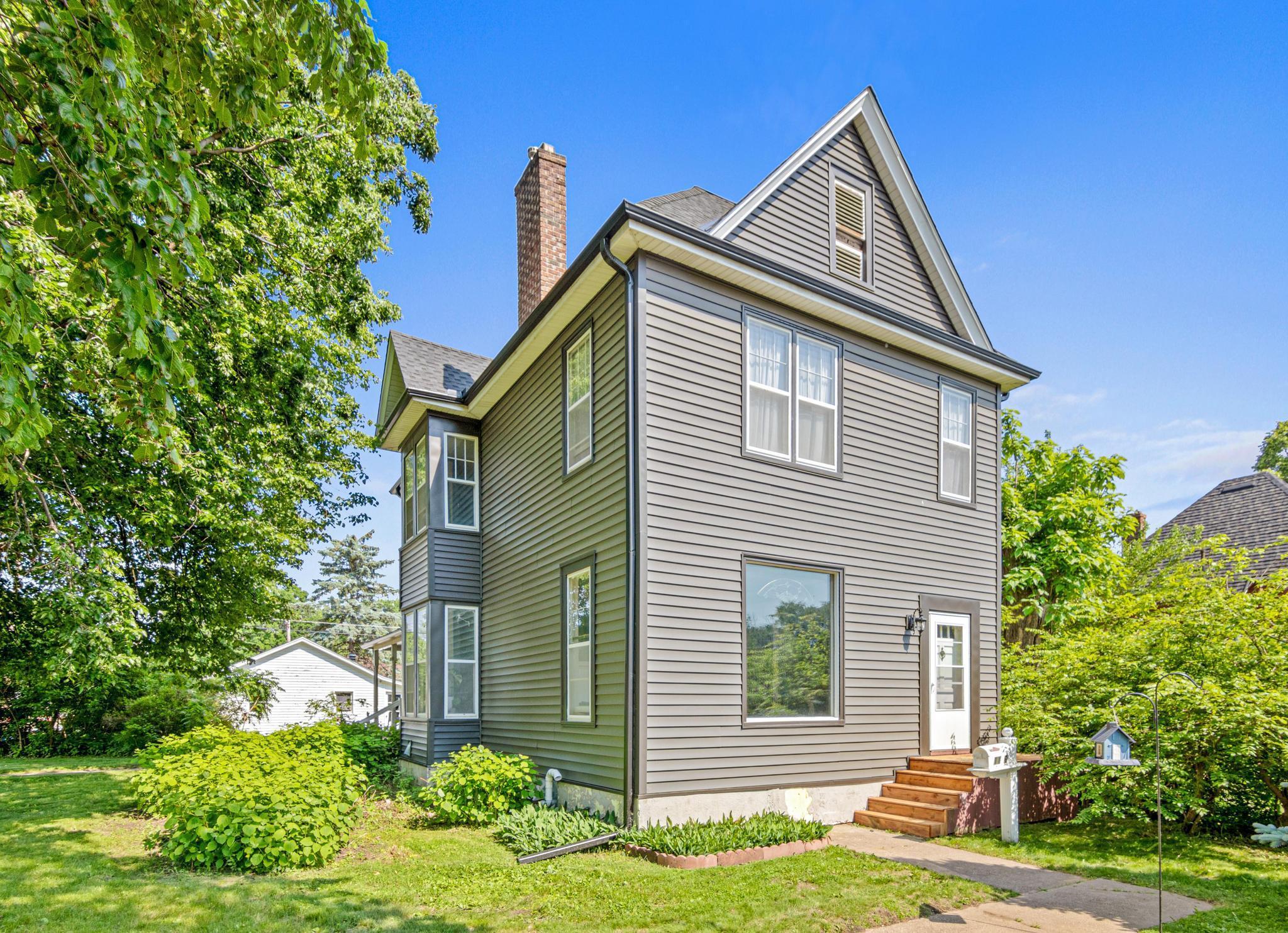 1100 Ashland Avenue Property Photo 1