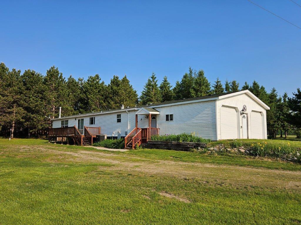 19337 320th Street Property Photo 1