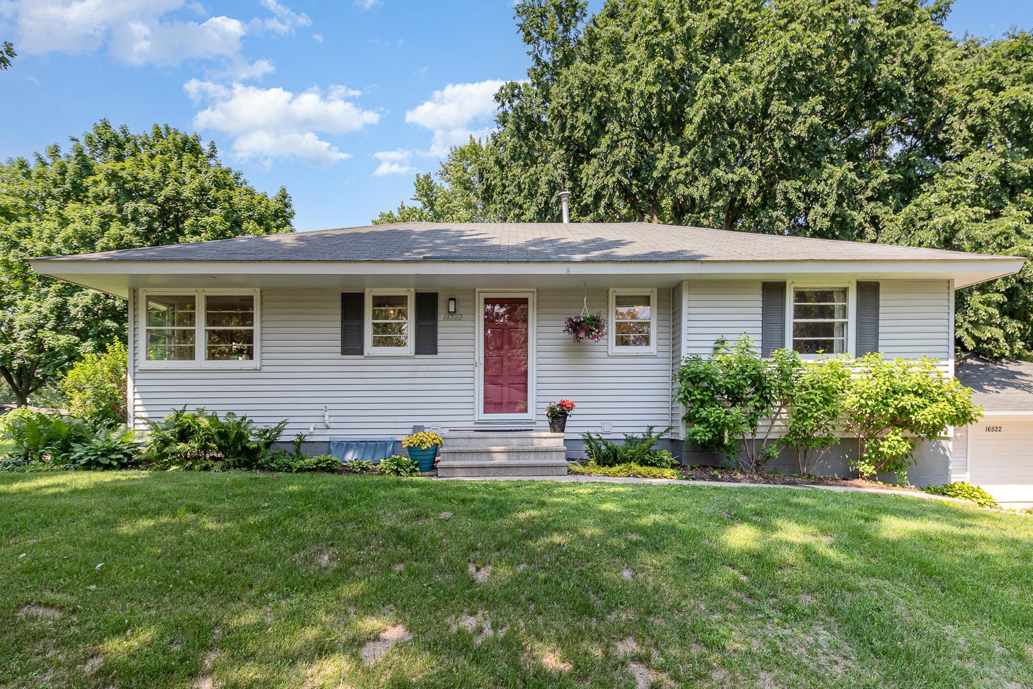 16522 Elm Drive Property Photo 1
