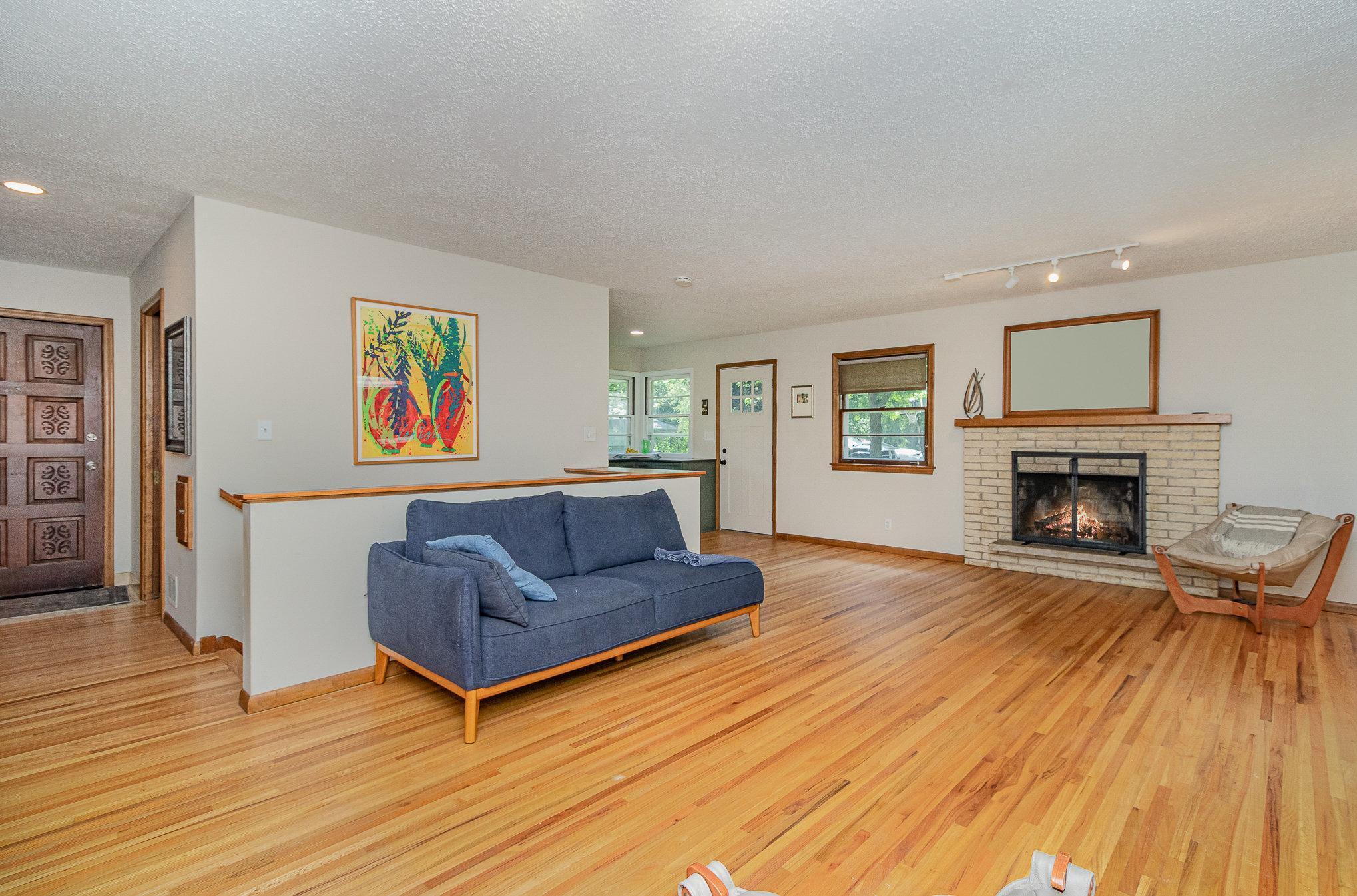 16522 Elm Drive Property Photo 5
