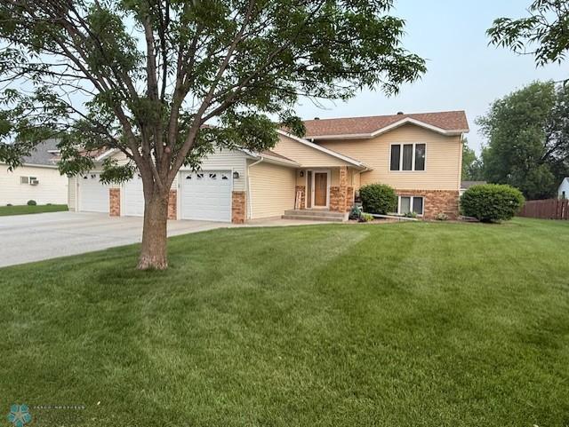 411 Siemers Court Property Photo 1