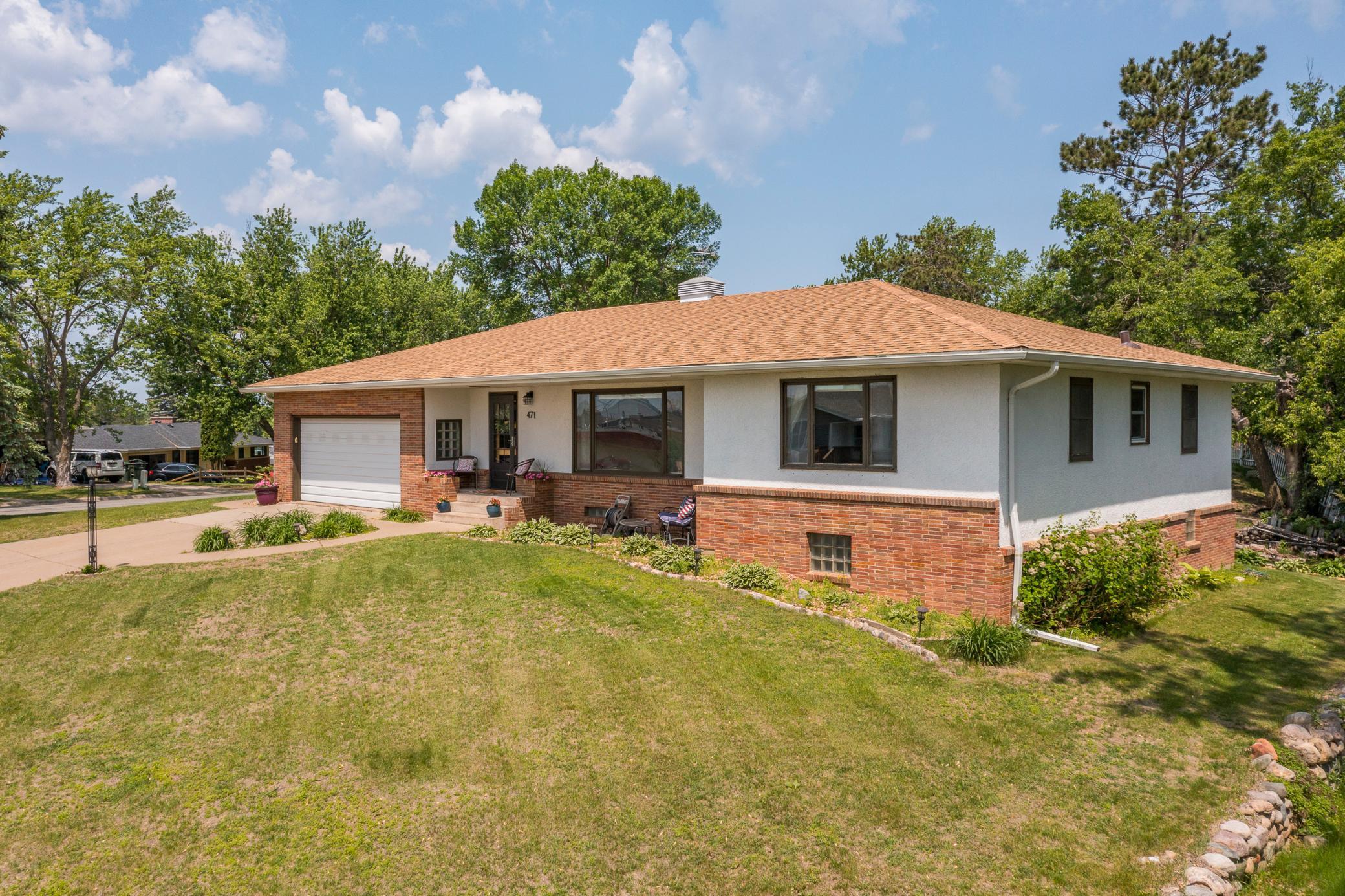 471 Tyrol Drive Property Photo 1