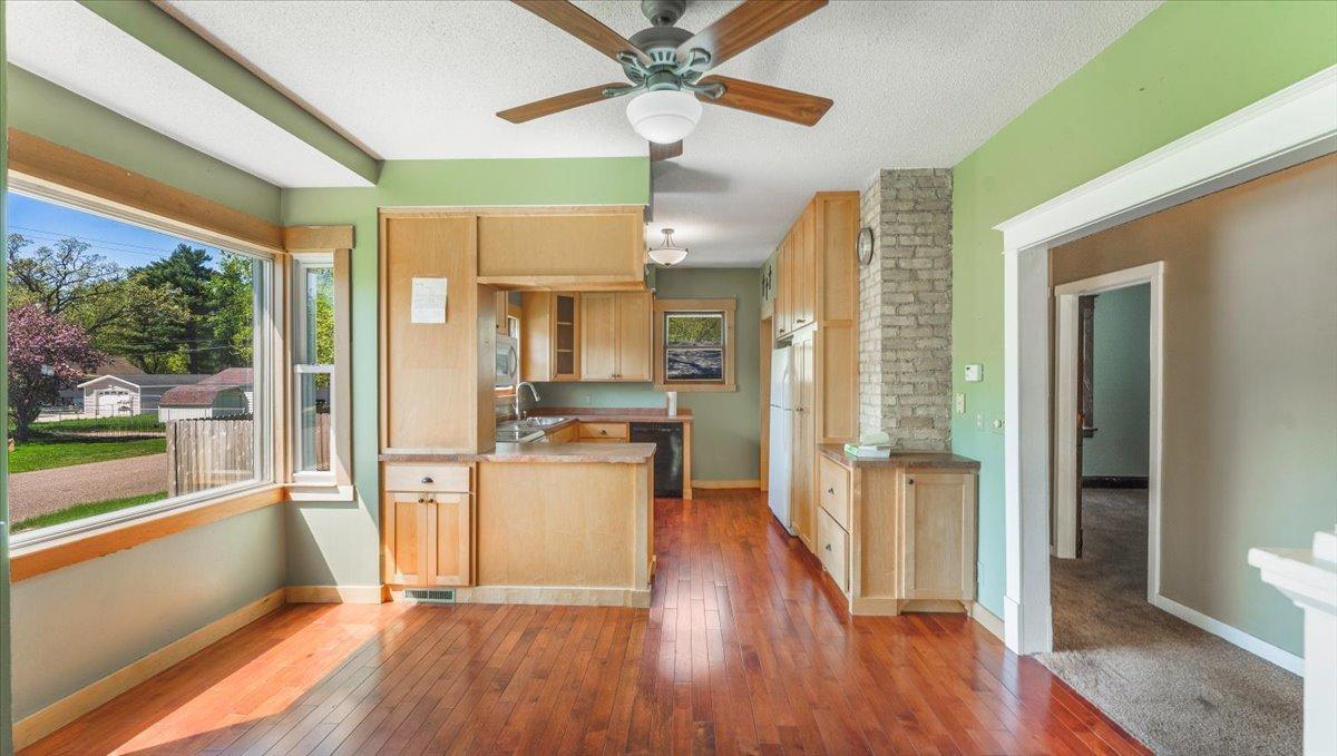 1125 9th Avenue Property Photo 4