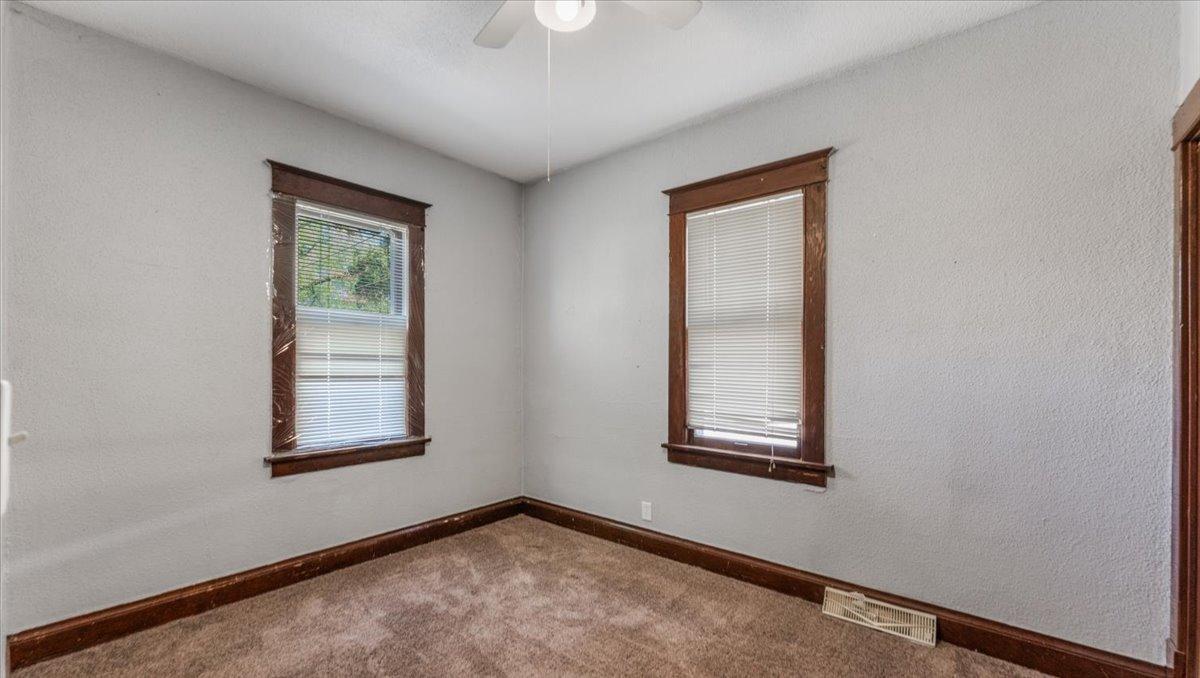 1125 9th Avenue Property Photo 9