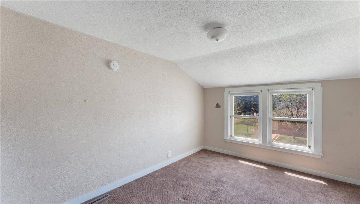 1125 9th Avenue Property Photo 11