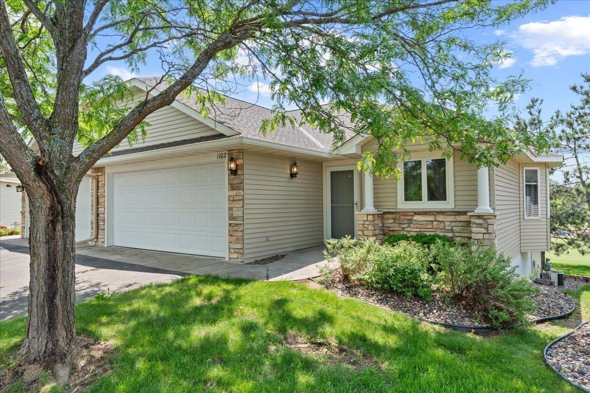 1102 Highpoint Court