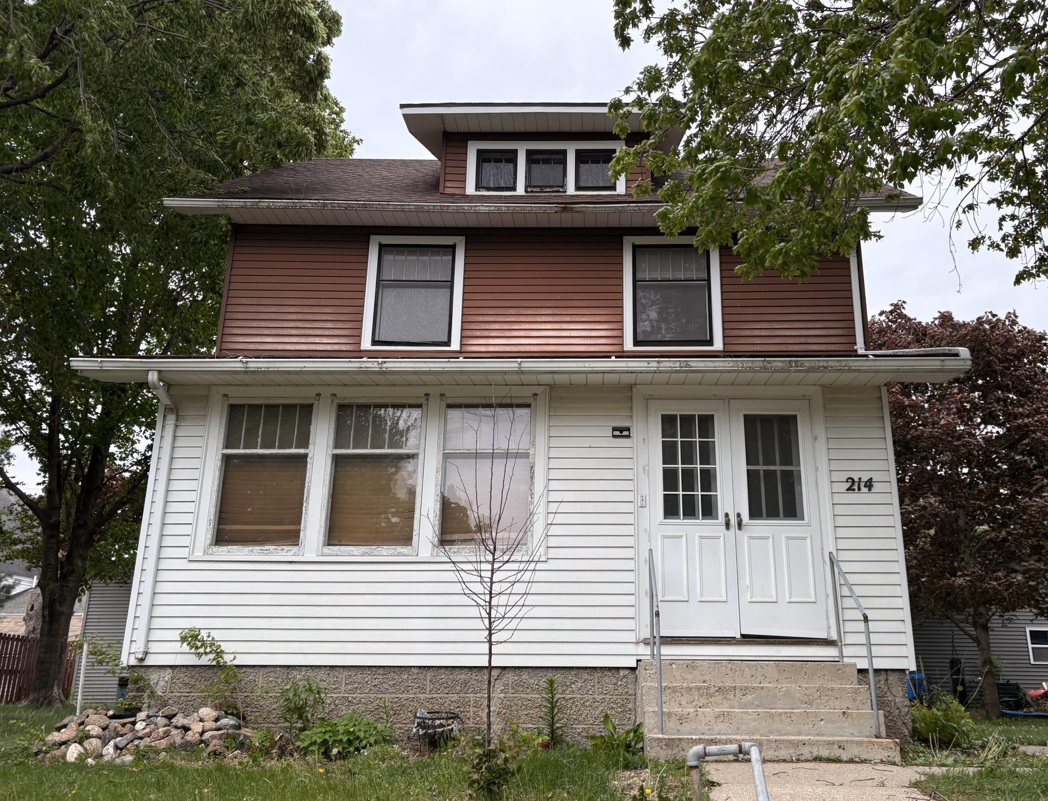 214 Broadway Property Photo 1