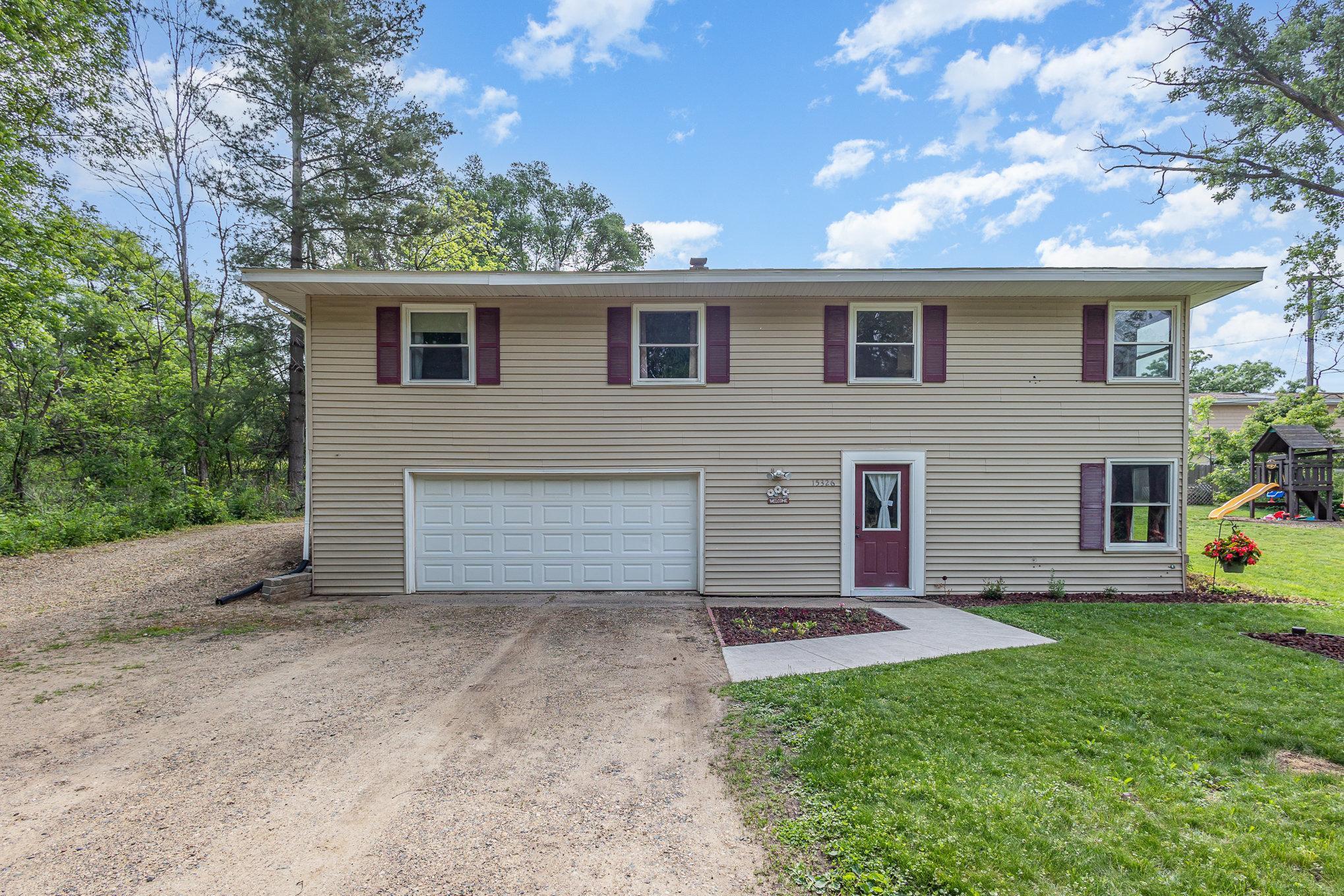 15326 11th Street Property Photo 1