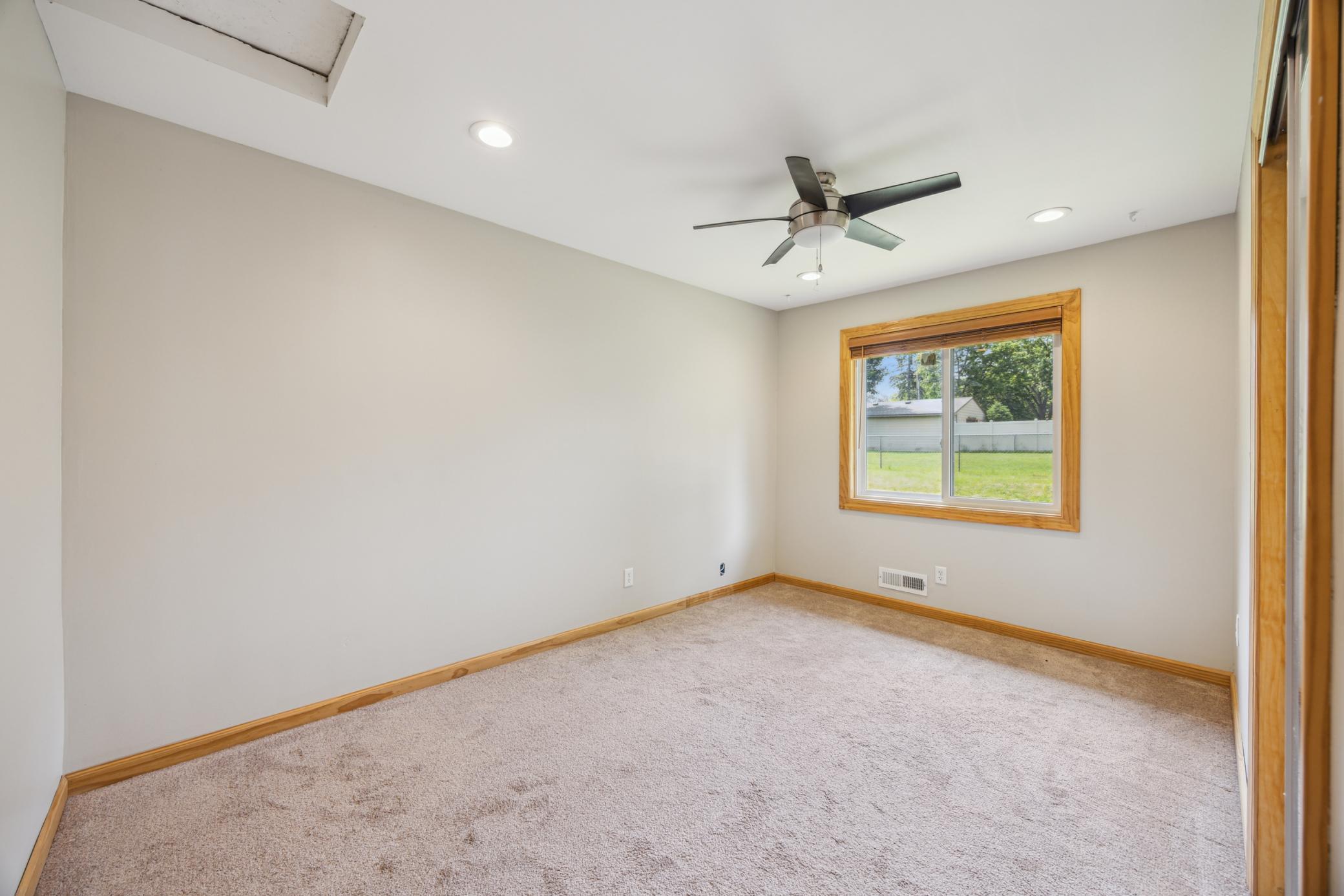 2421 Laurel Avenue Property Photo 15