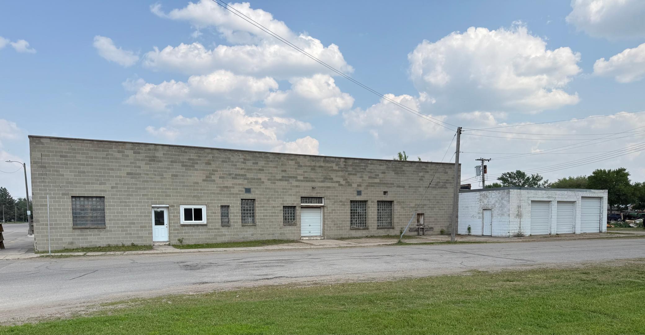 220 2nd Street Property Photo 1