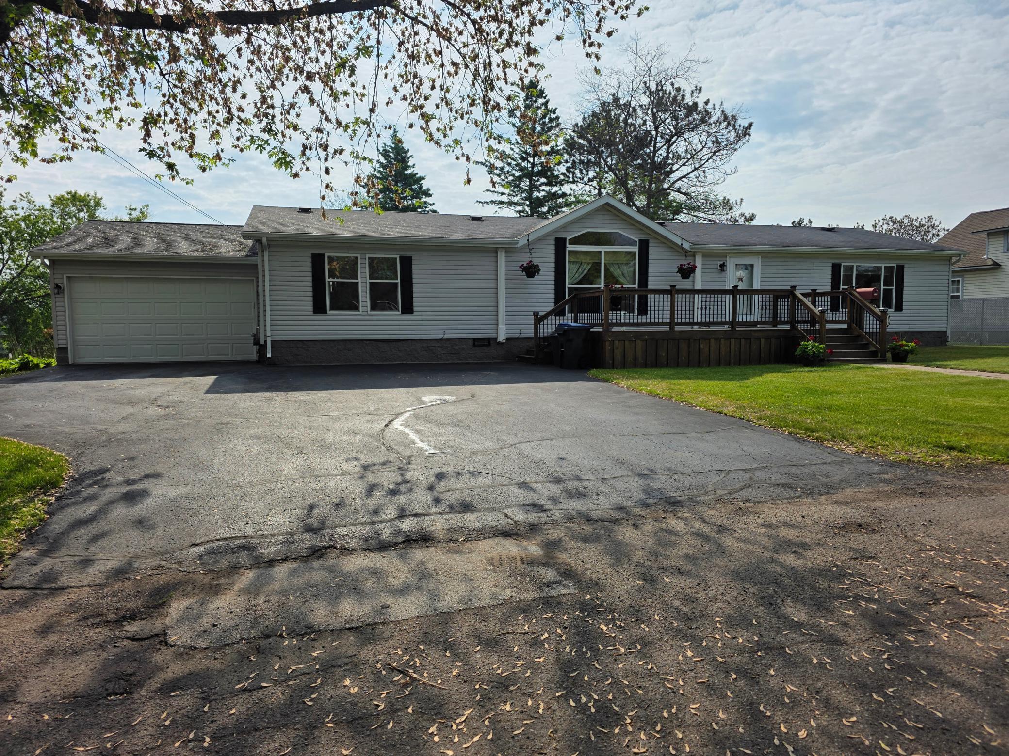 916 Spring Lake Road Property Photo 1