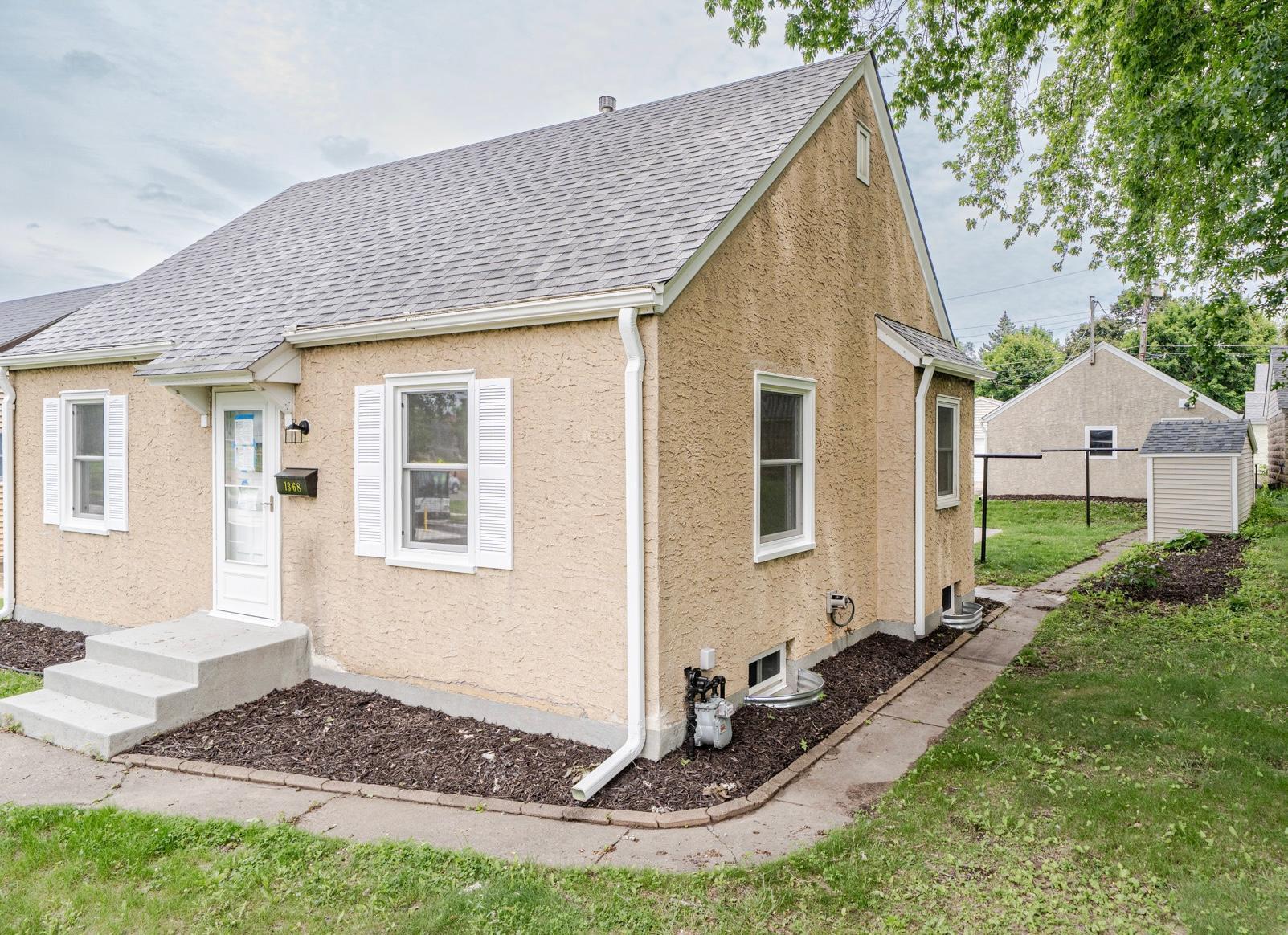 1368 Dale Street Property Photo 1