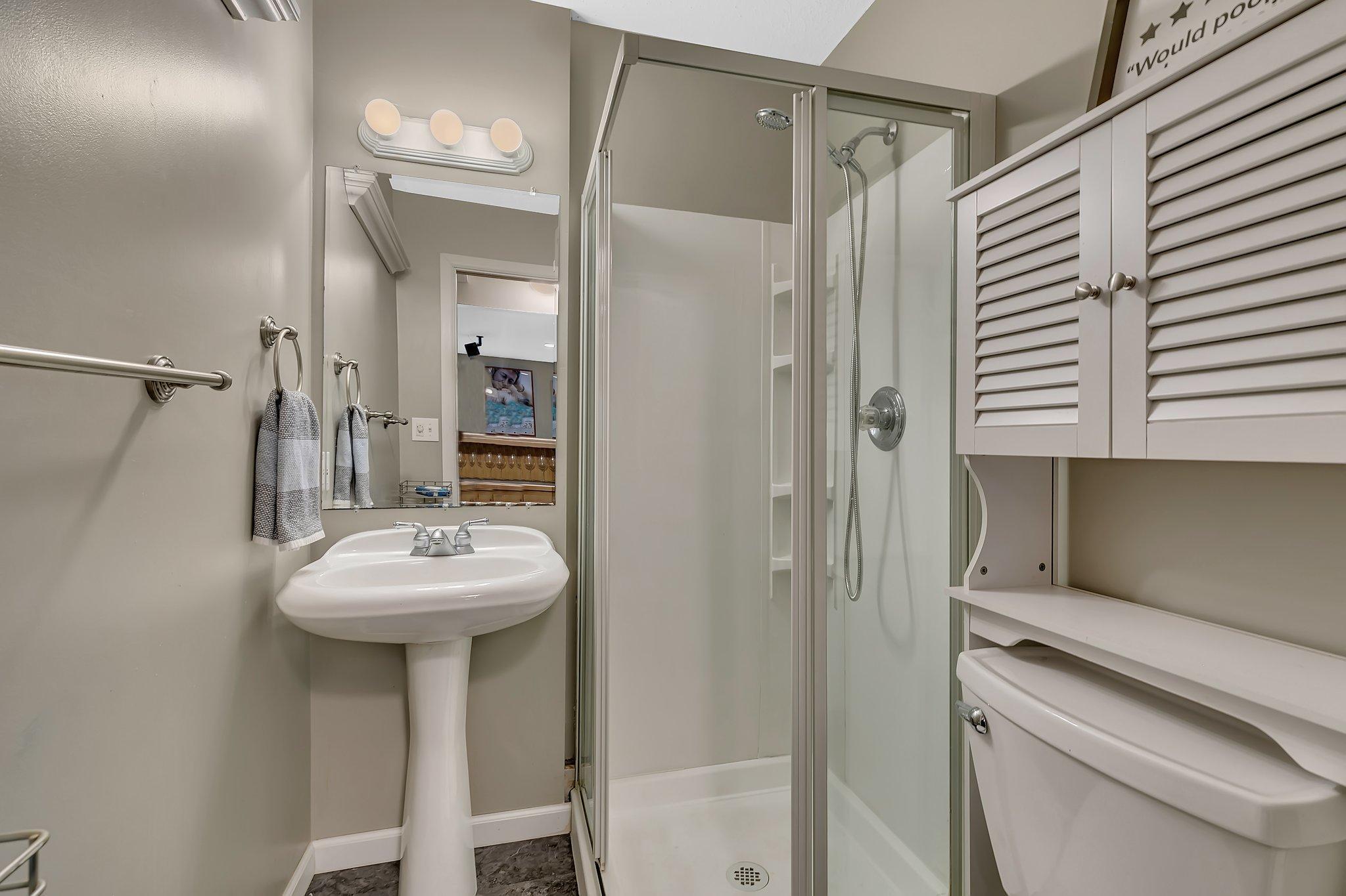 1114 Summit Way Property Photo 9