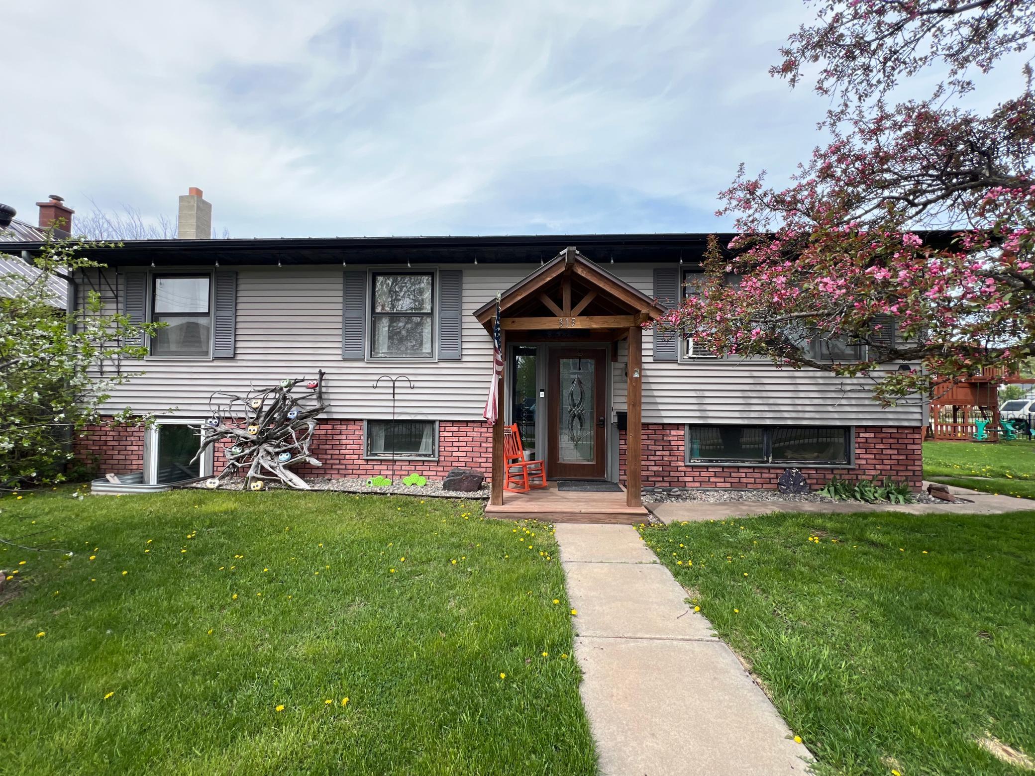 315 Jones Ave