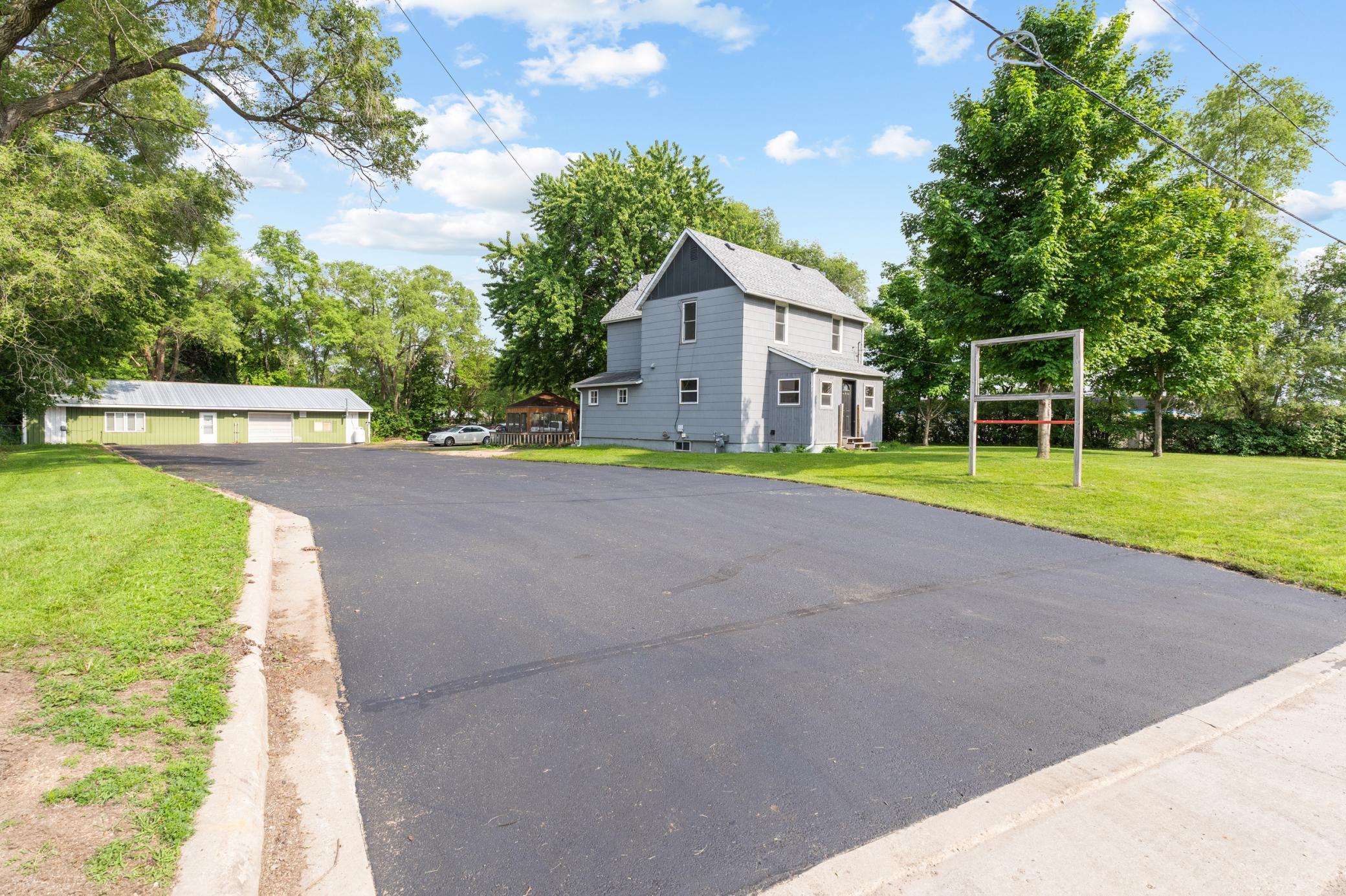 1327 Hulett Avenue Property Photo 1