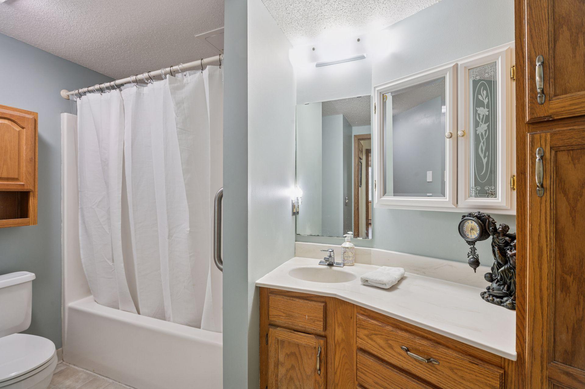 2601 Kenzie Terrace 402 Property Photo 14