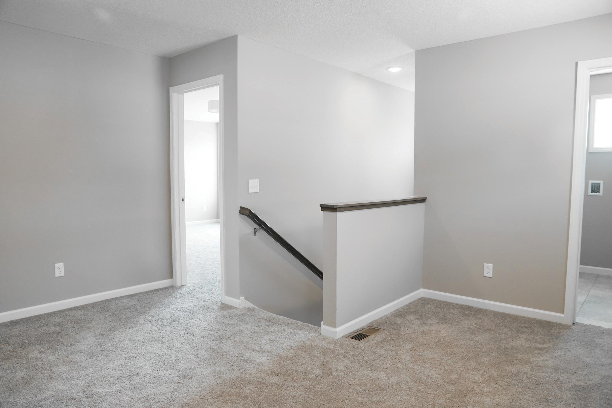 2443 Greenbriar Lane Property Photo 7