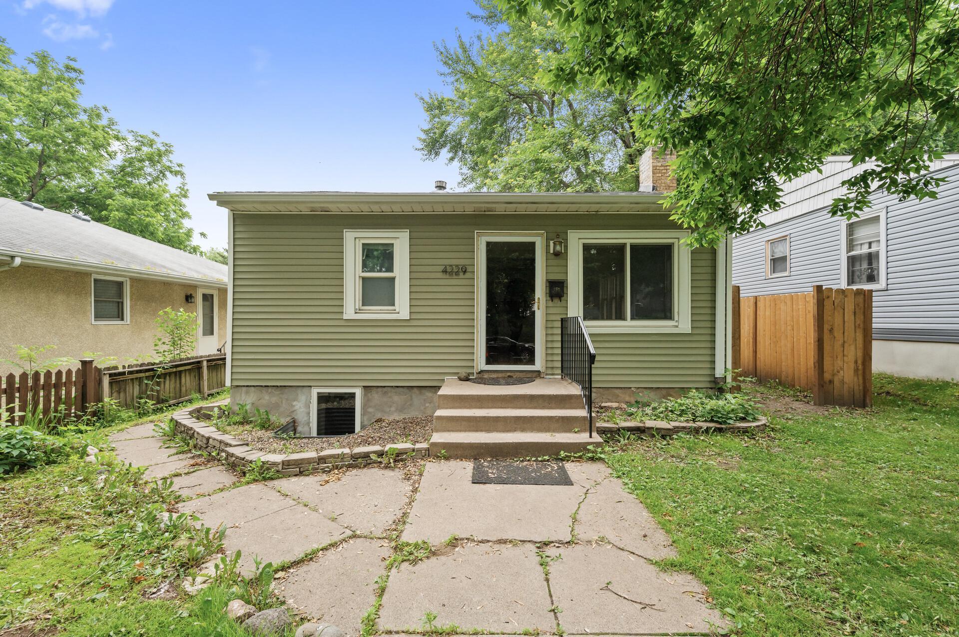 4229 5th Street Property Photo 1