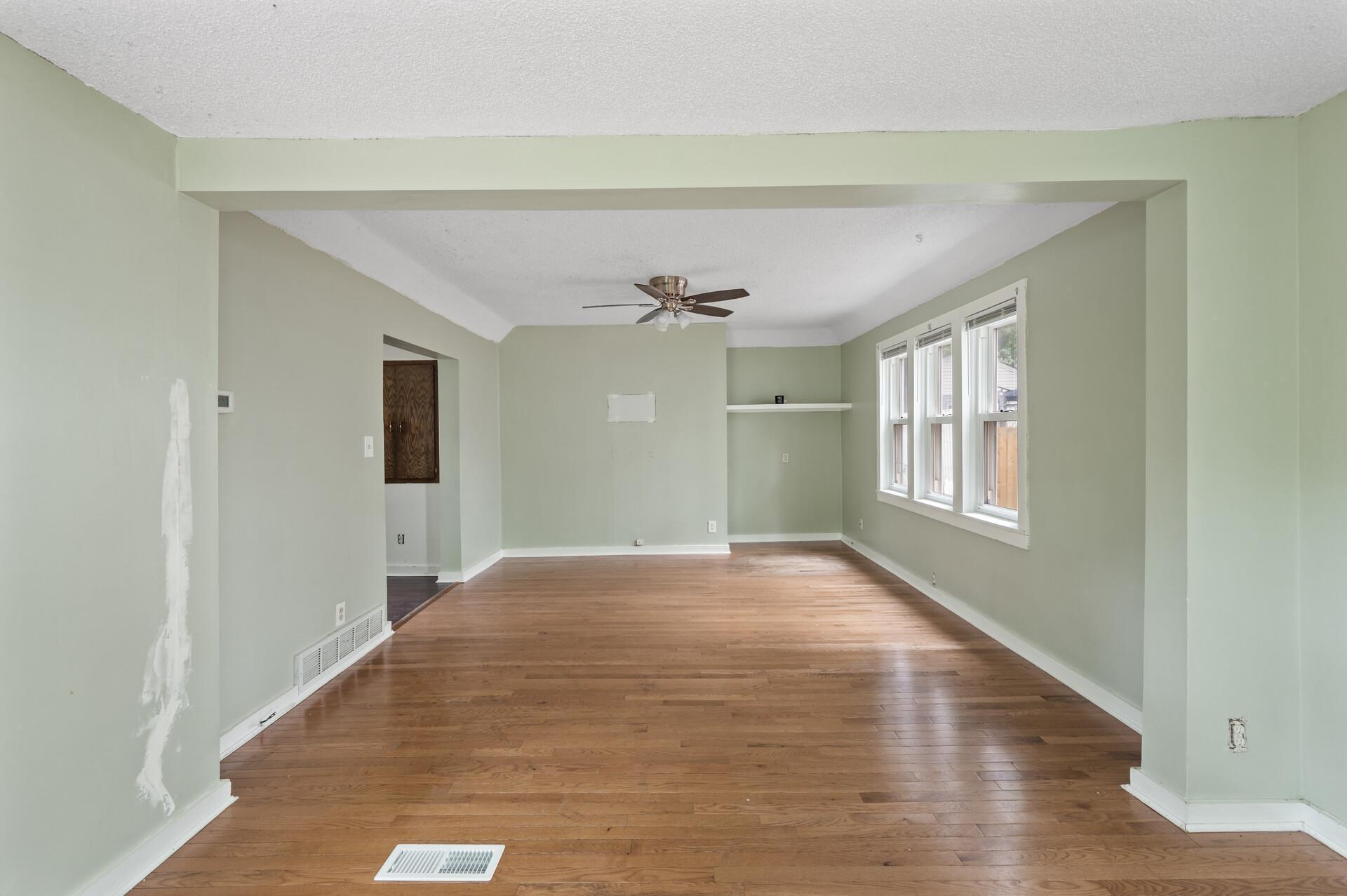 4229 5th Street Property Photo 8