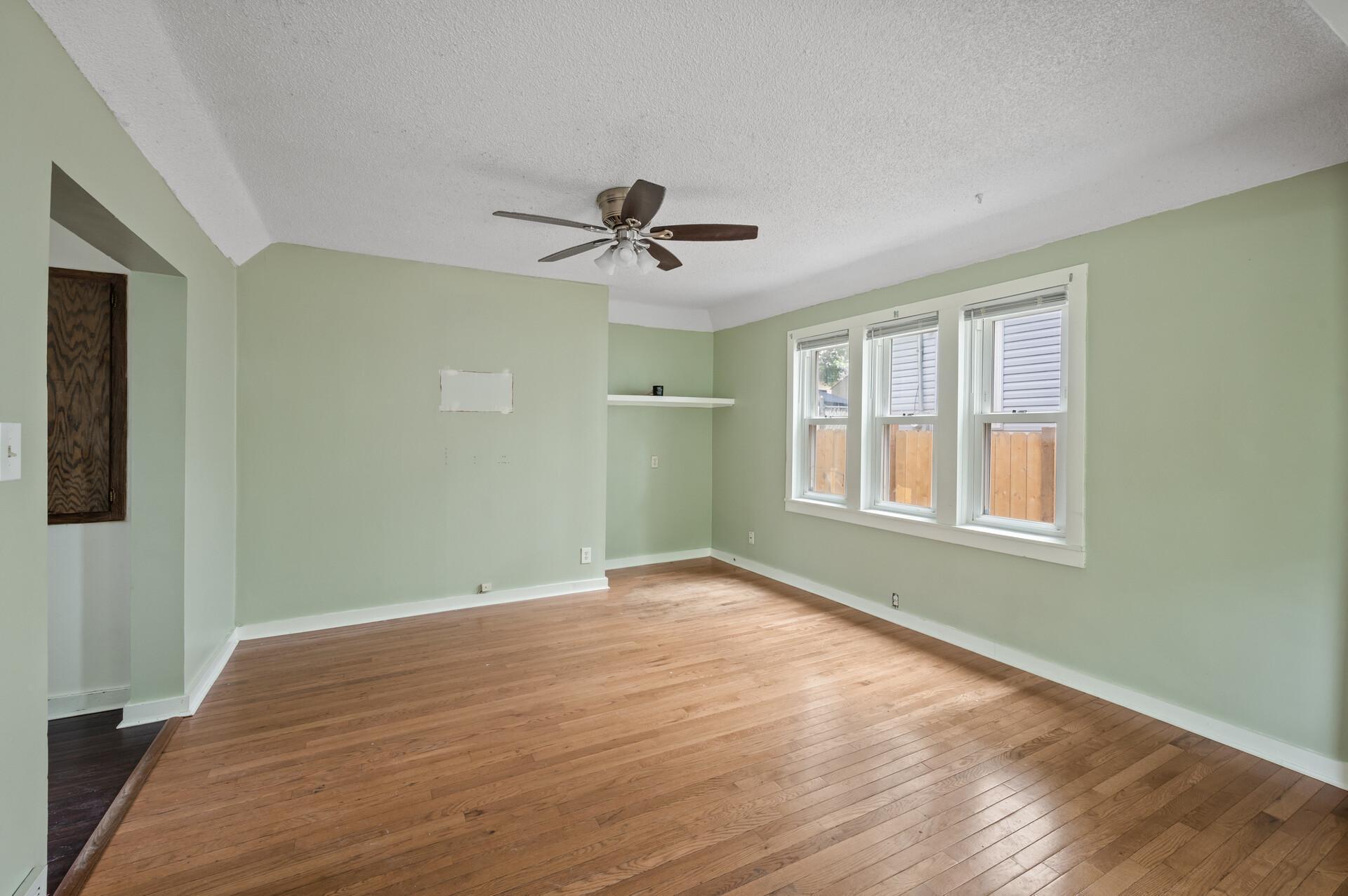 4229 5th Street Property Photo 10